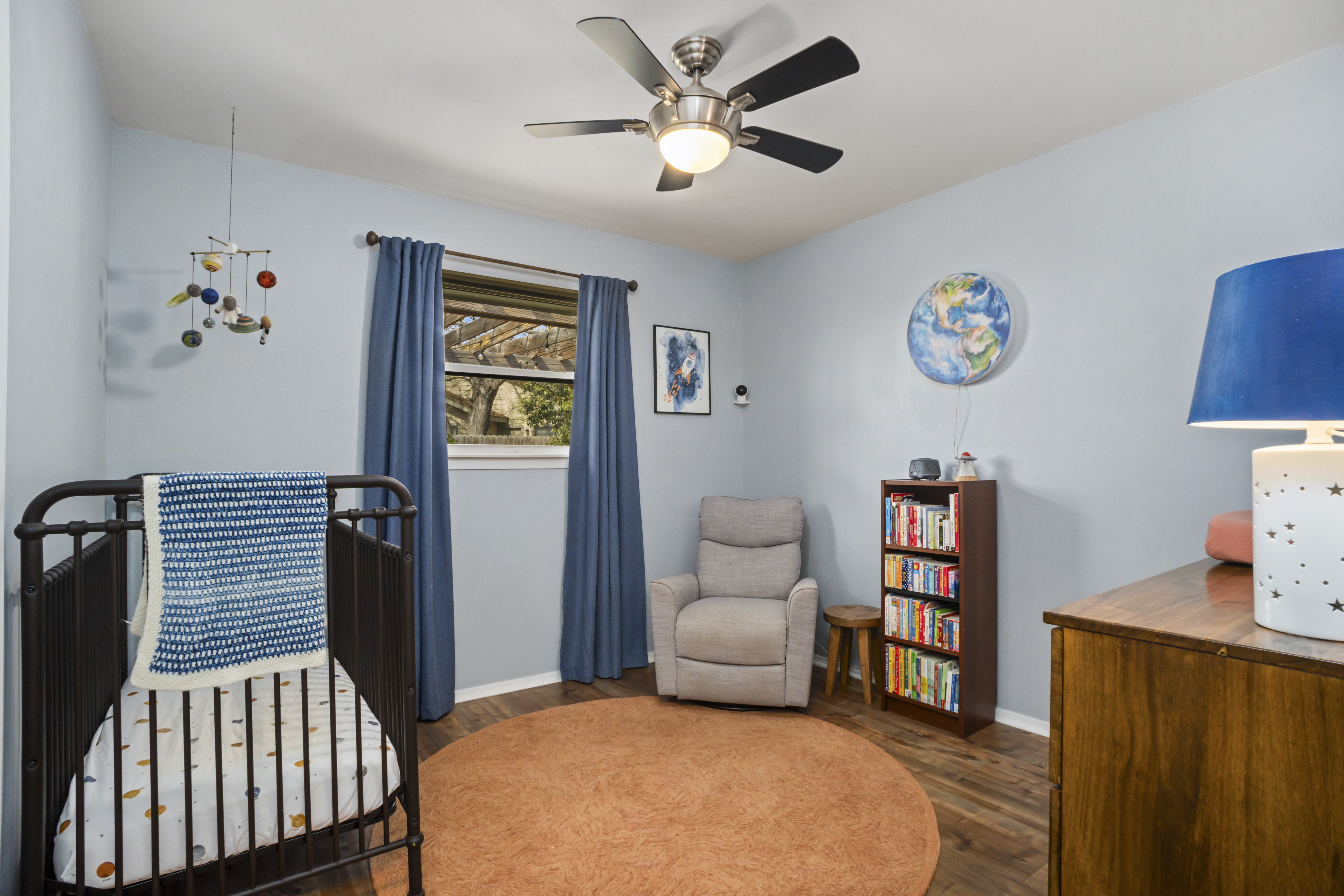 6510 Sunstrip Drive 