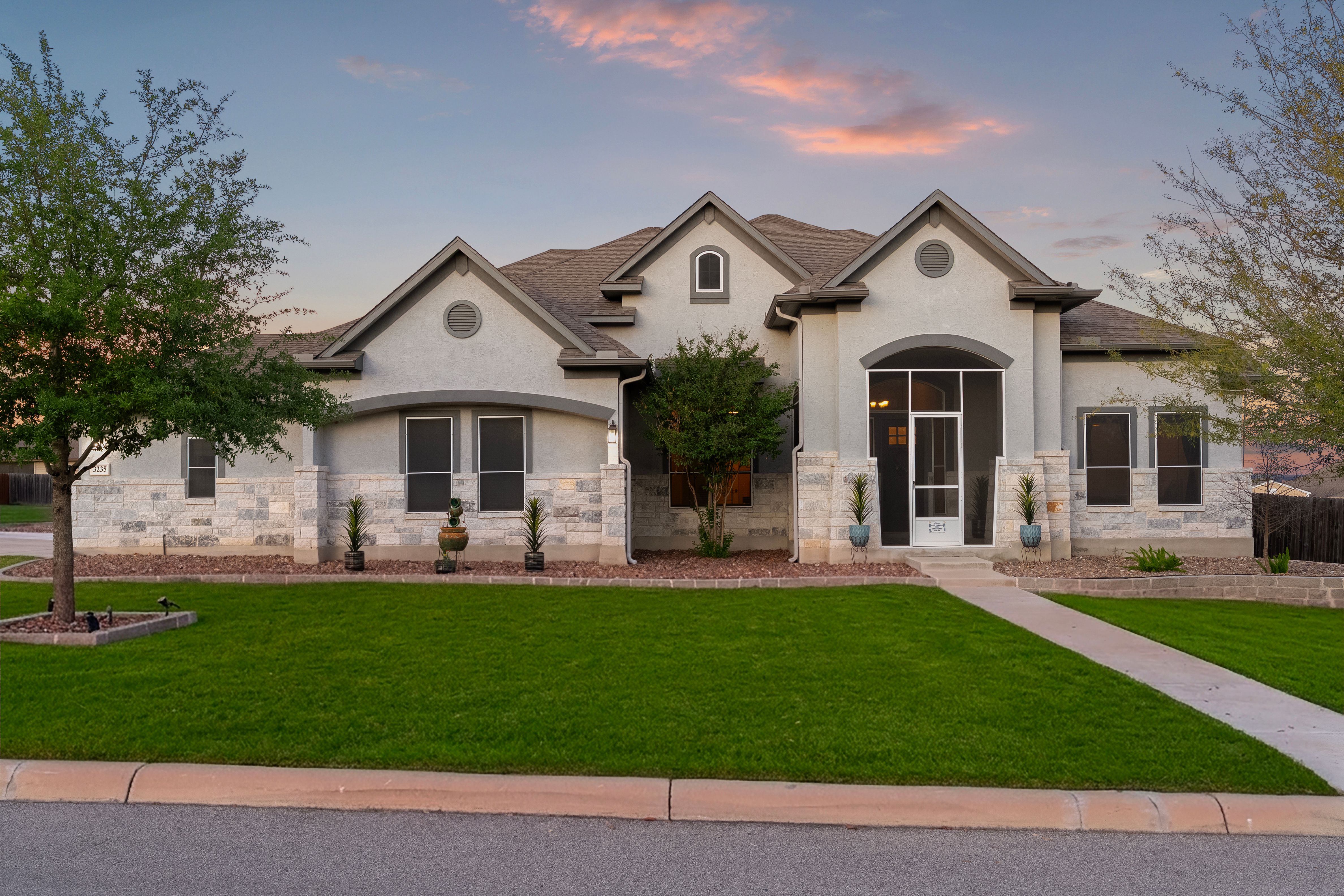 3235 Jasons Way 