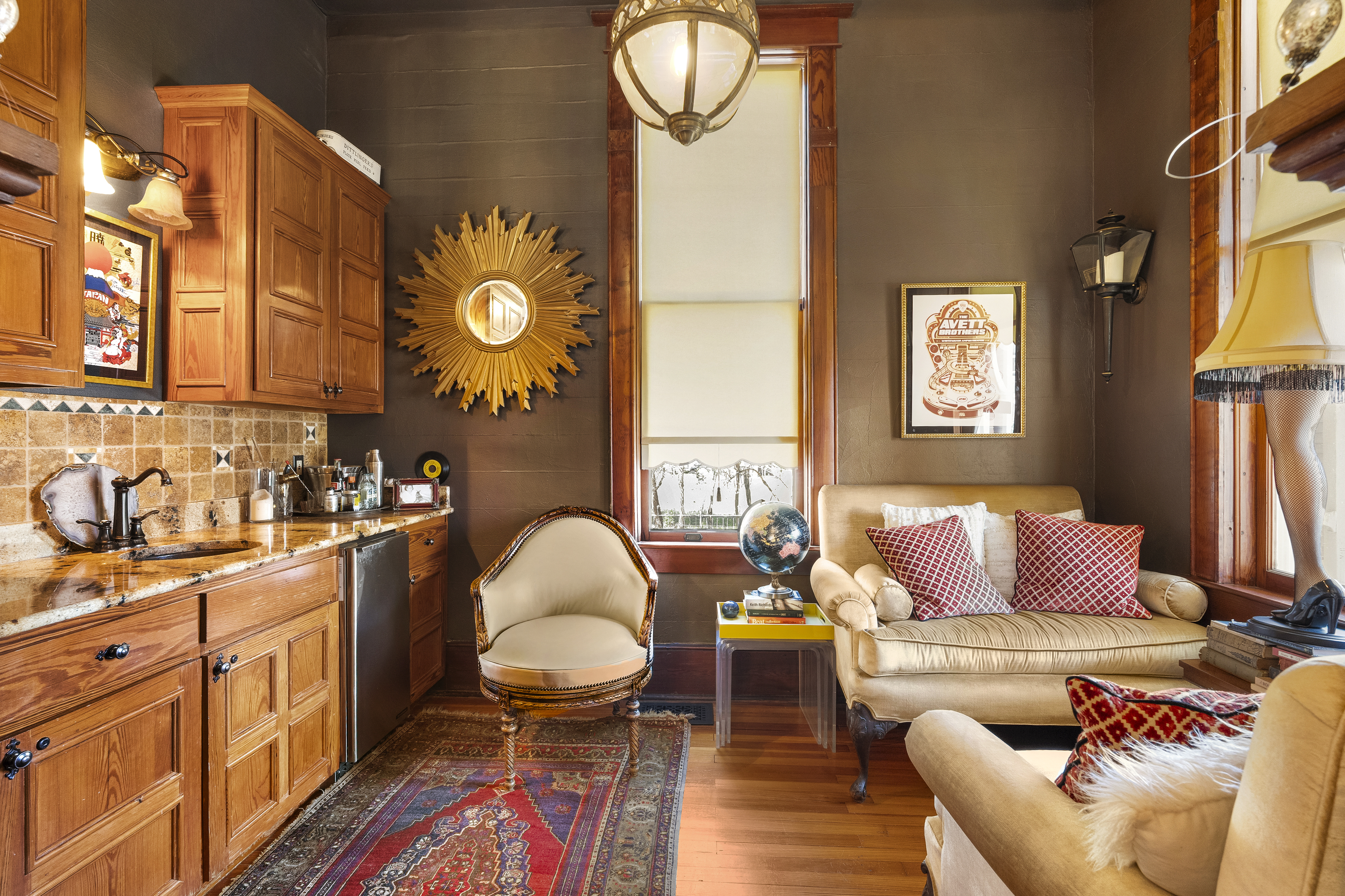 372 Magazine Avenue 