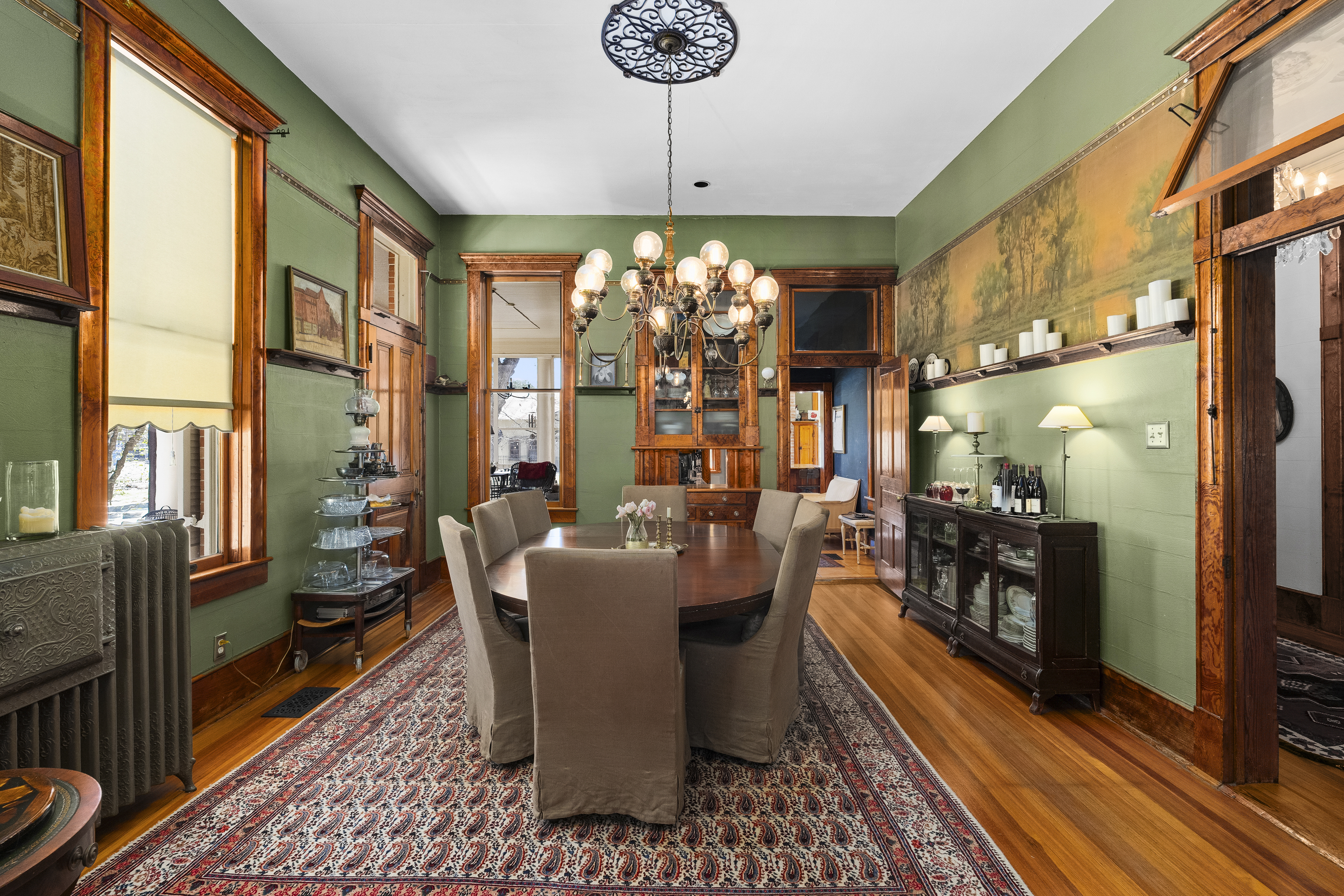 372 Magazine Avenue 