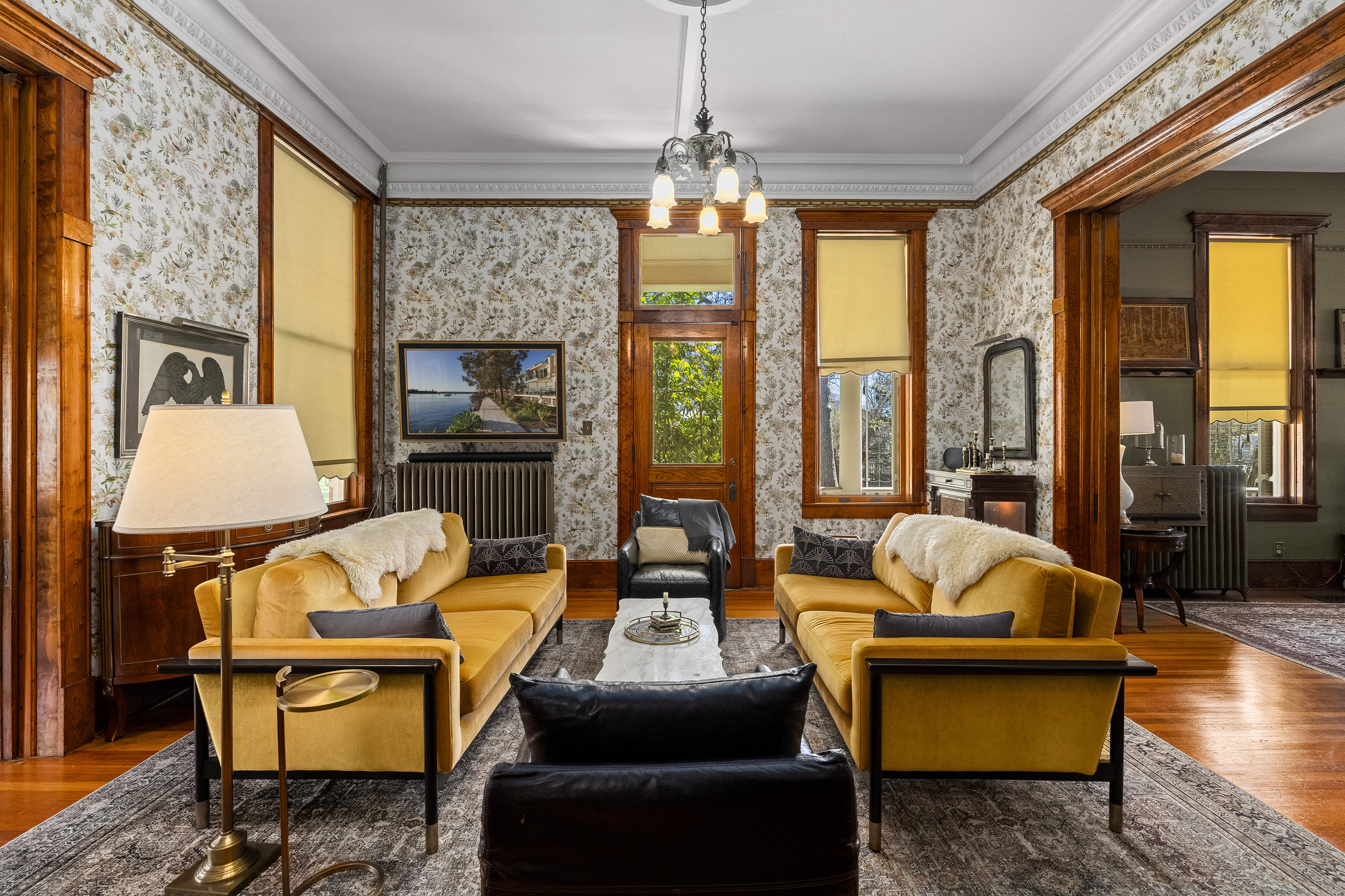 372 Magazine Avenue 