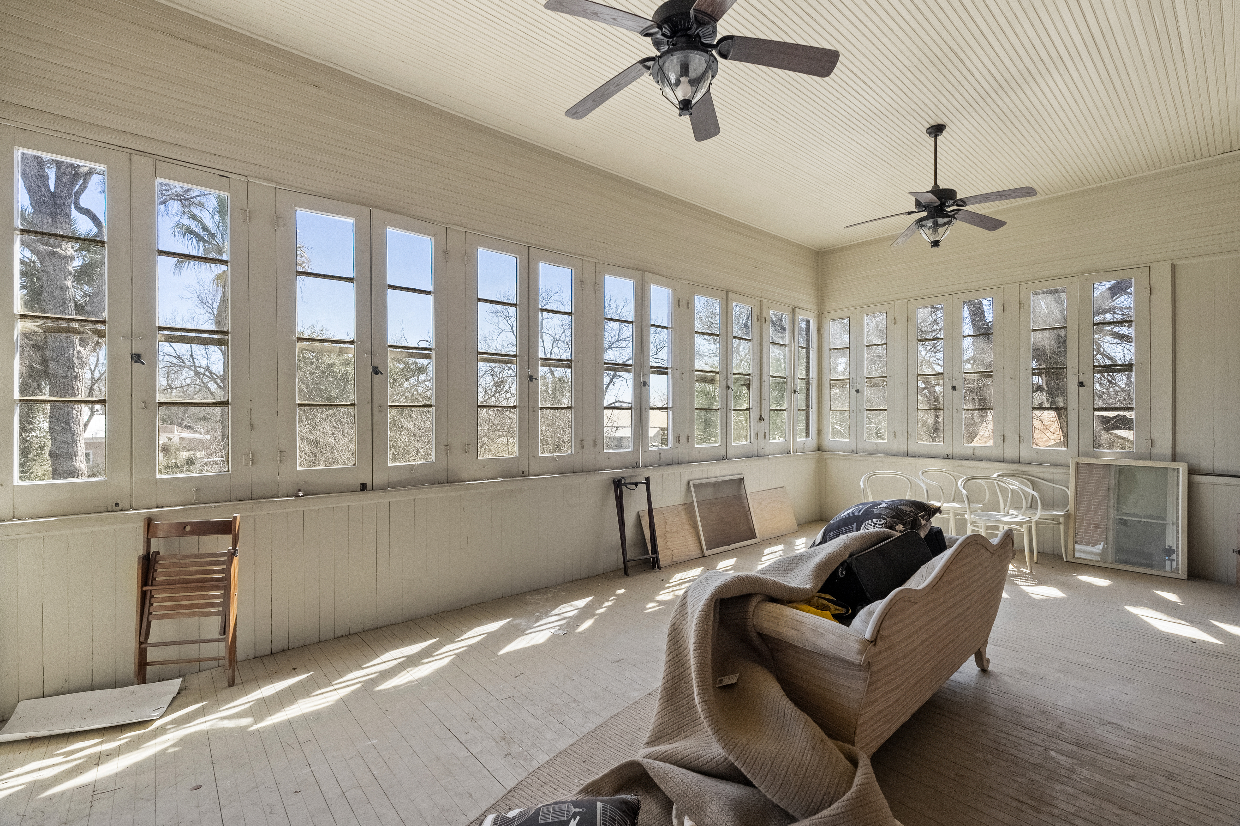 372 Magazine Avenue 
