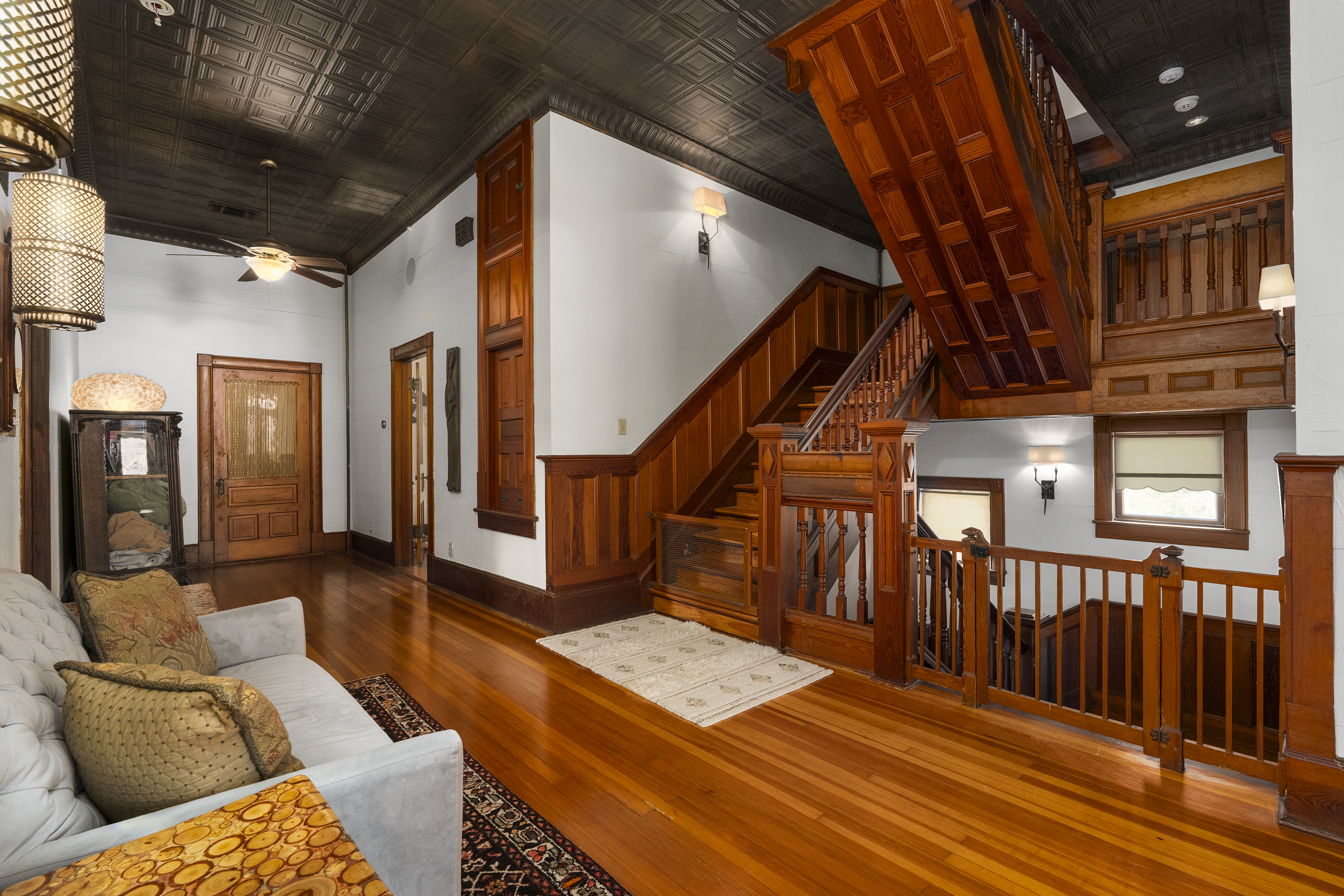 372 Magazine Avenue 