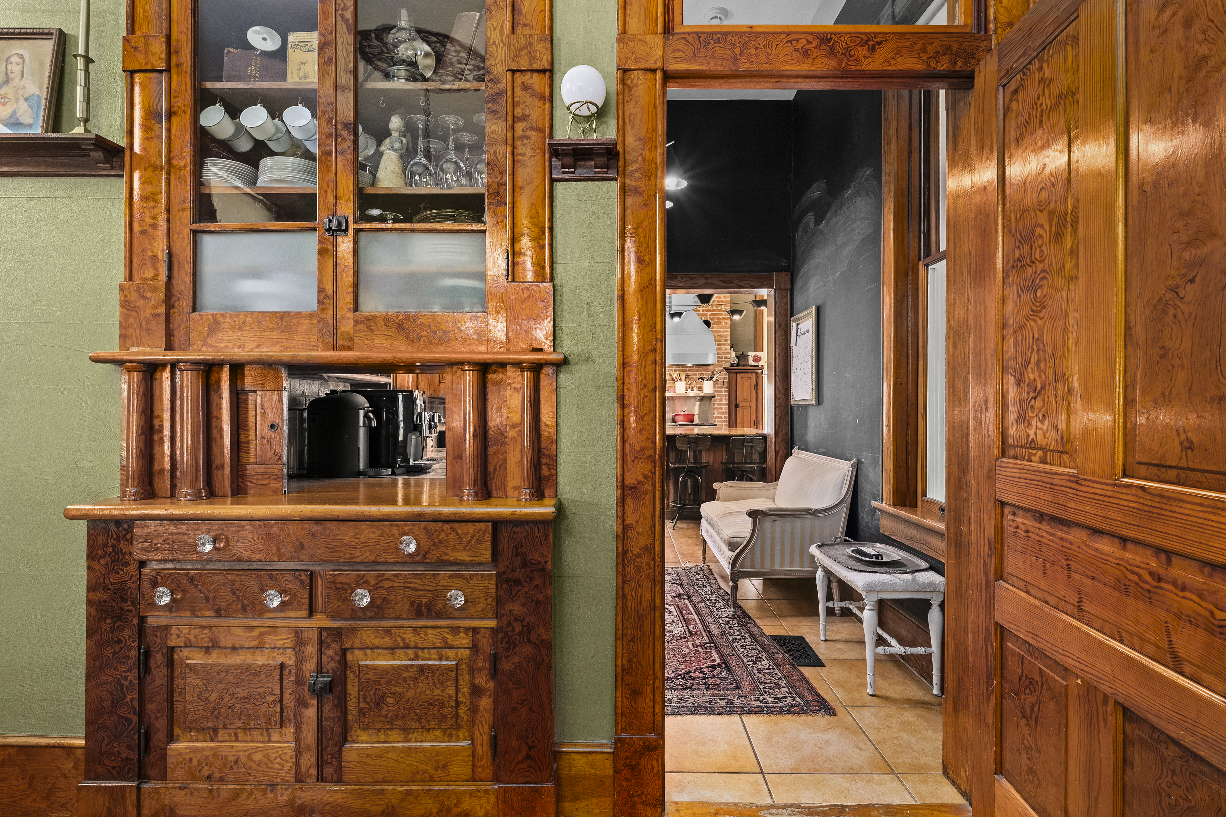 372 Magazine Avenue 
