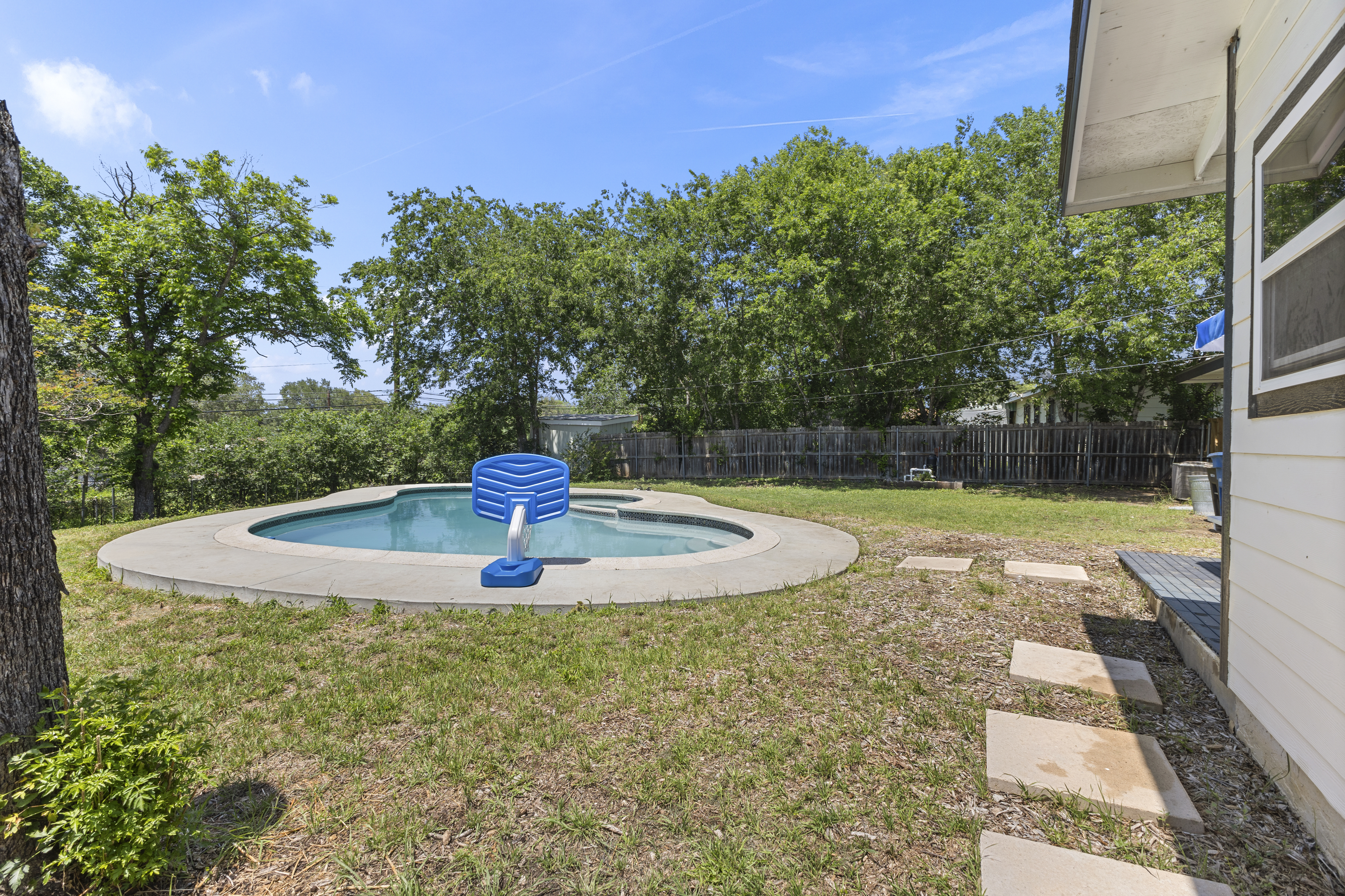 503 Pickwell Drive 