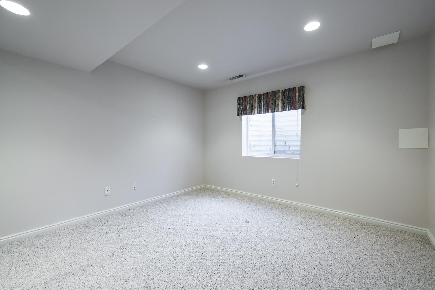 6 E Pepperwood Drive 