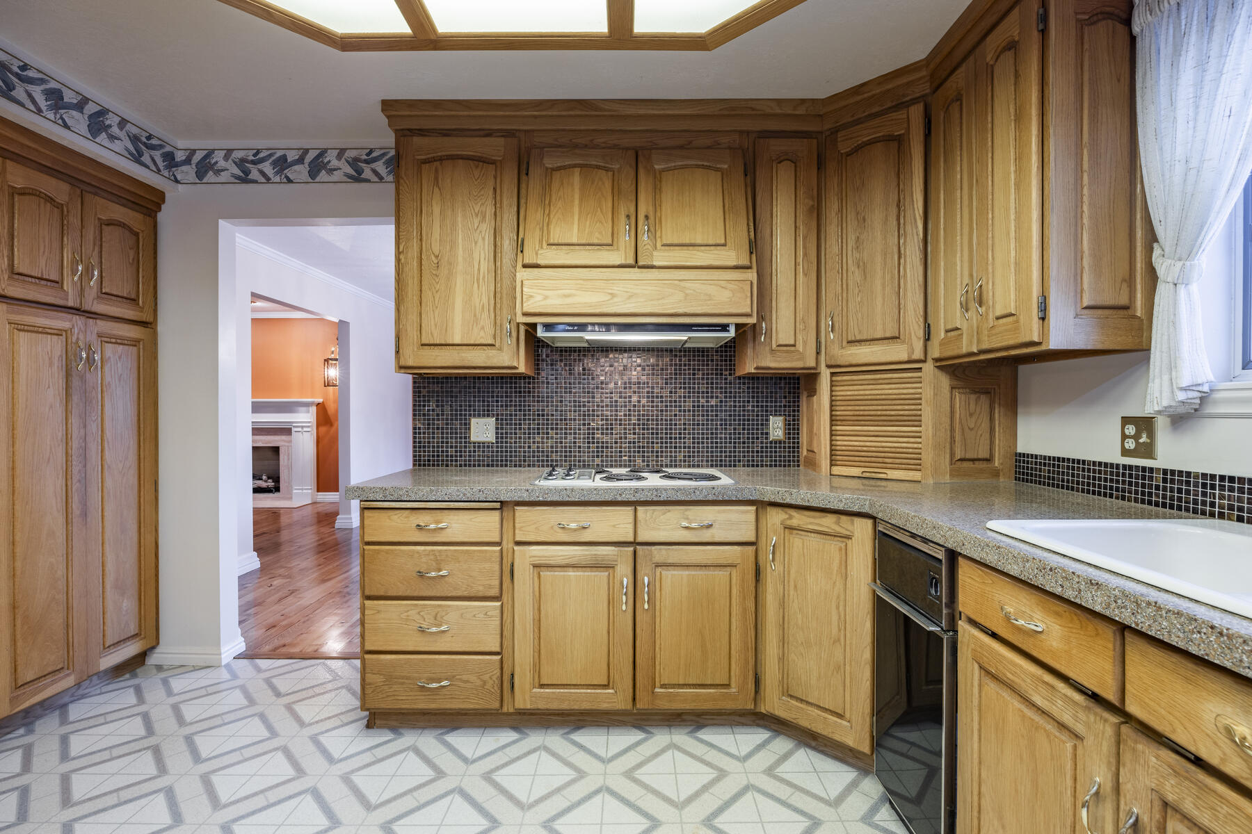 6 E Pepperwood Drive 