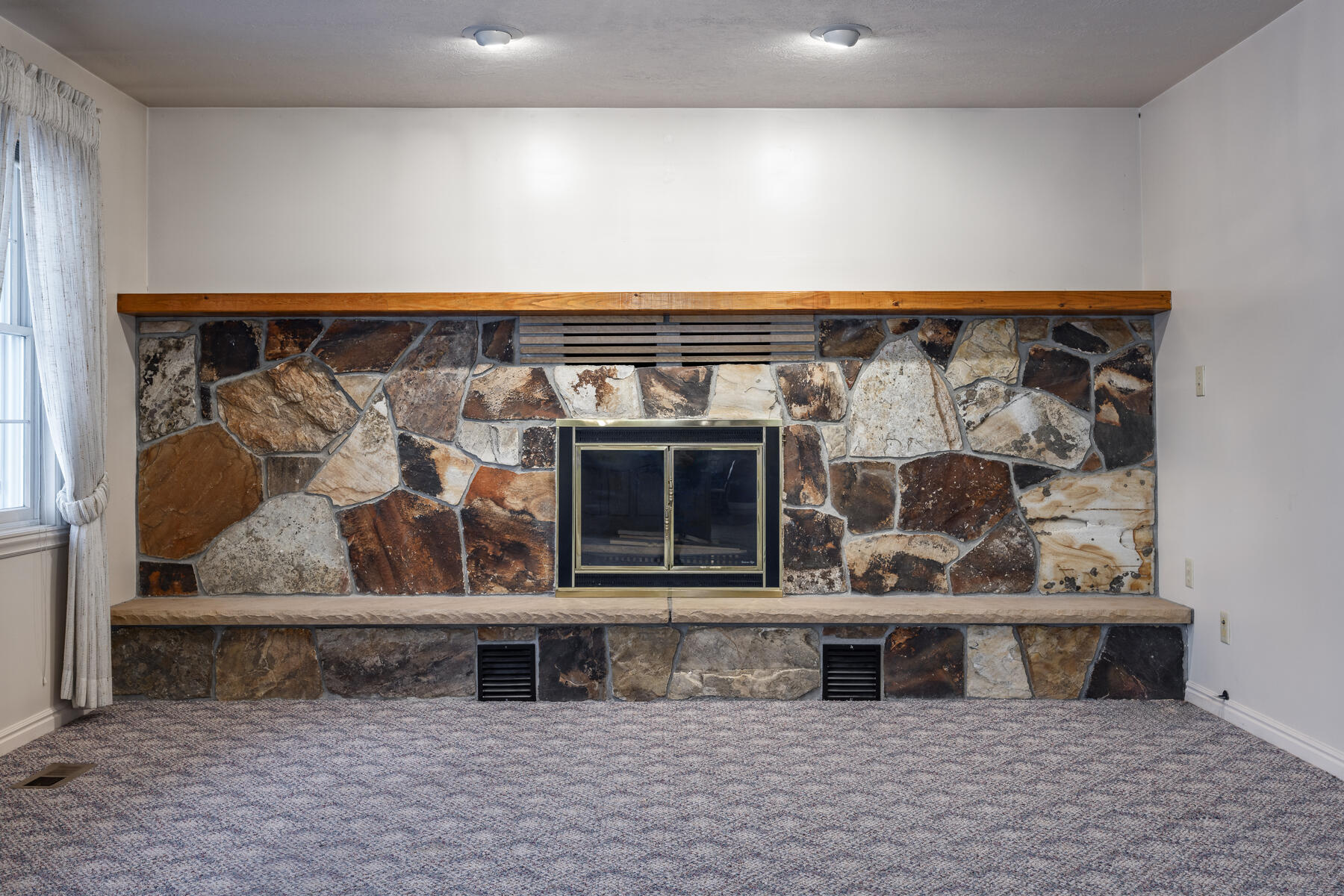 6 E Pepperwood Drive 