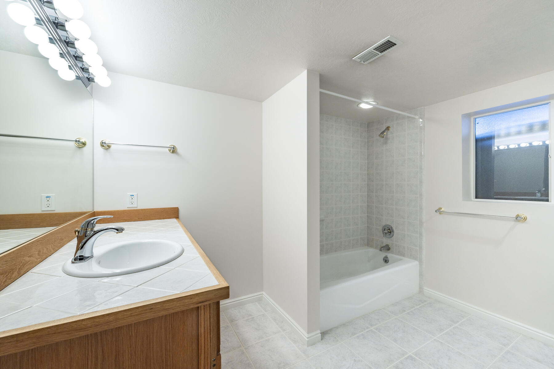 6 E Pepperwood Drive 