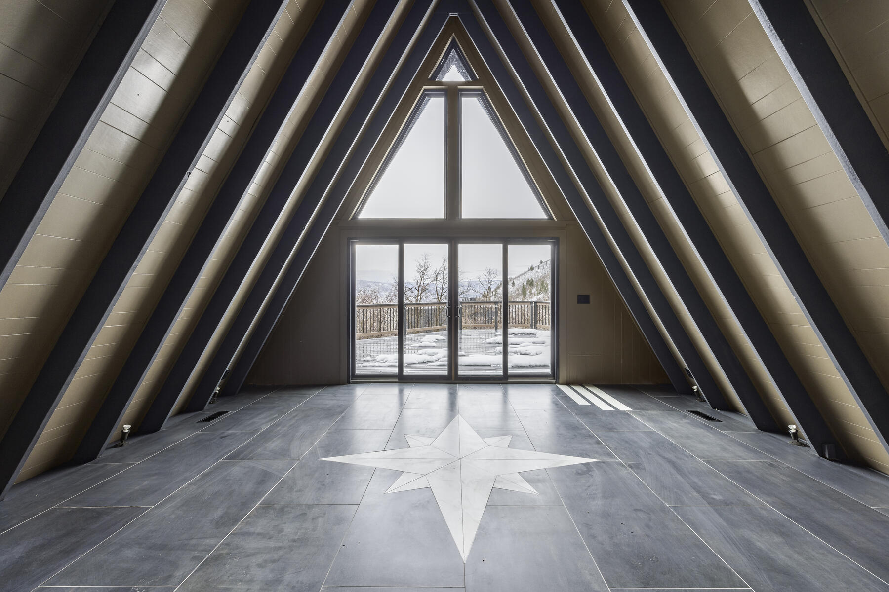 1734 W Upper Canyon Dr 