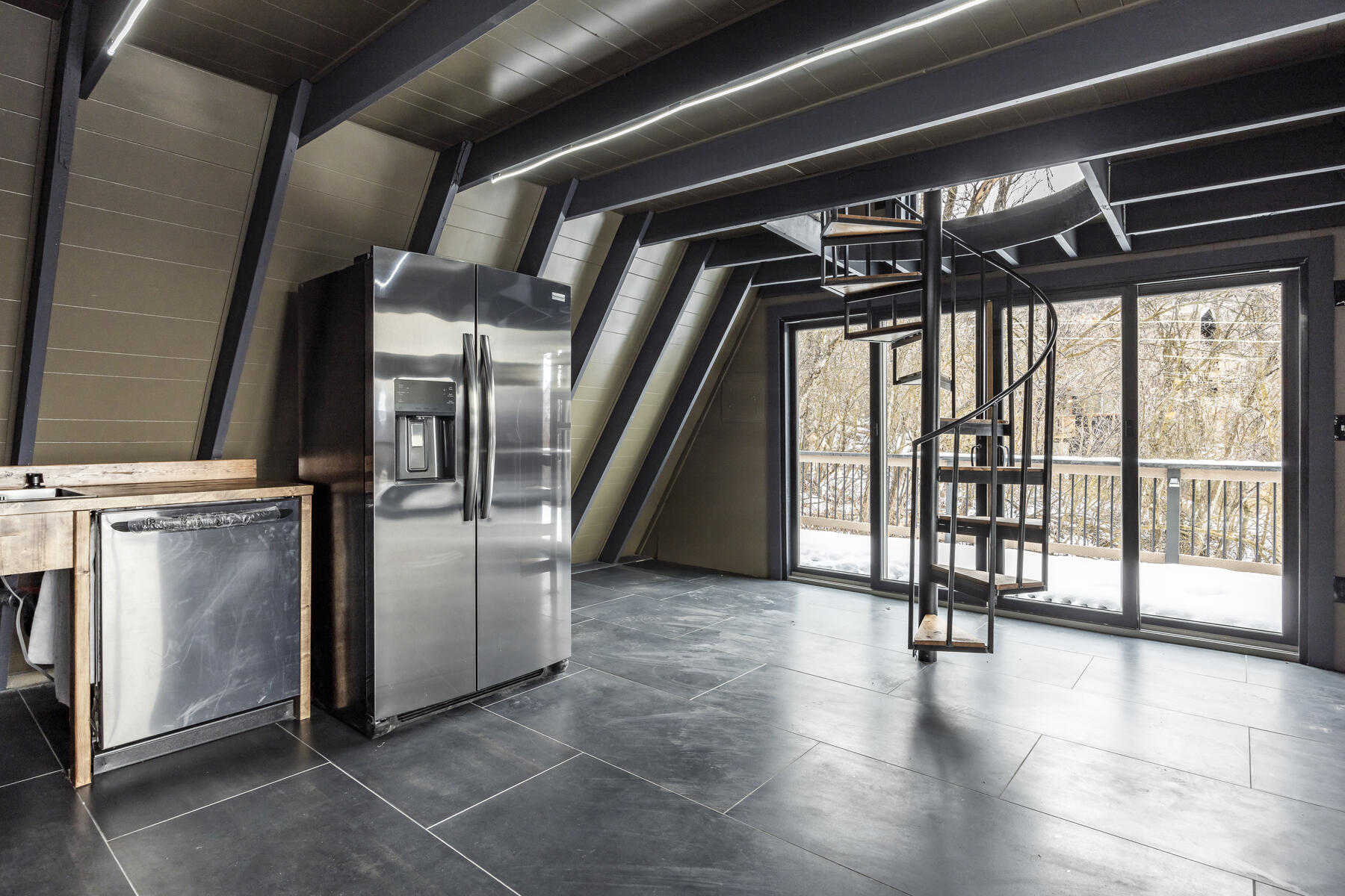 1734 W Upper Canyon Dr 