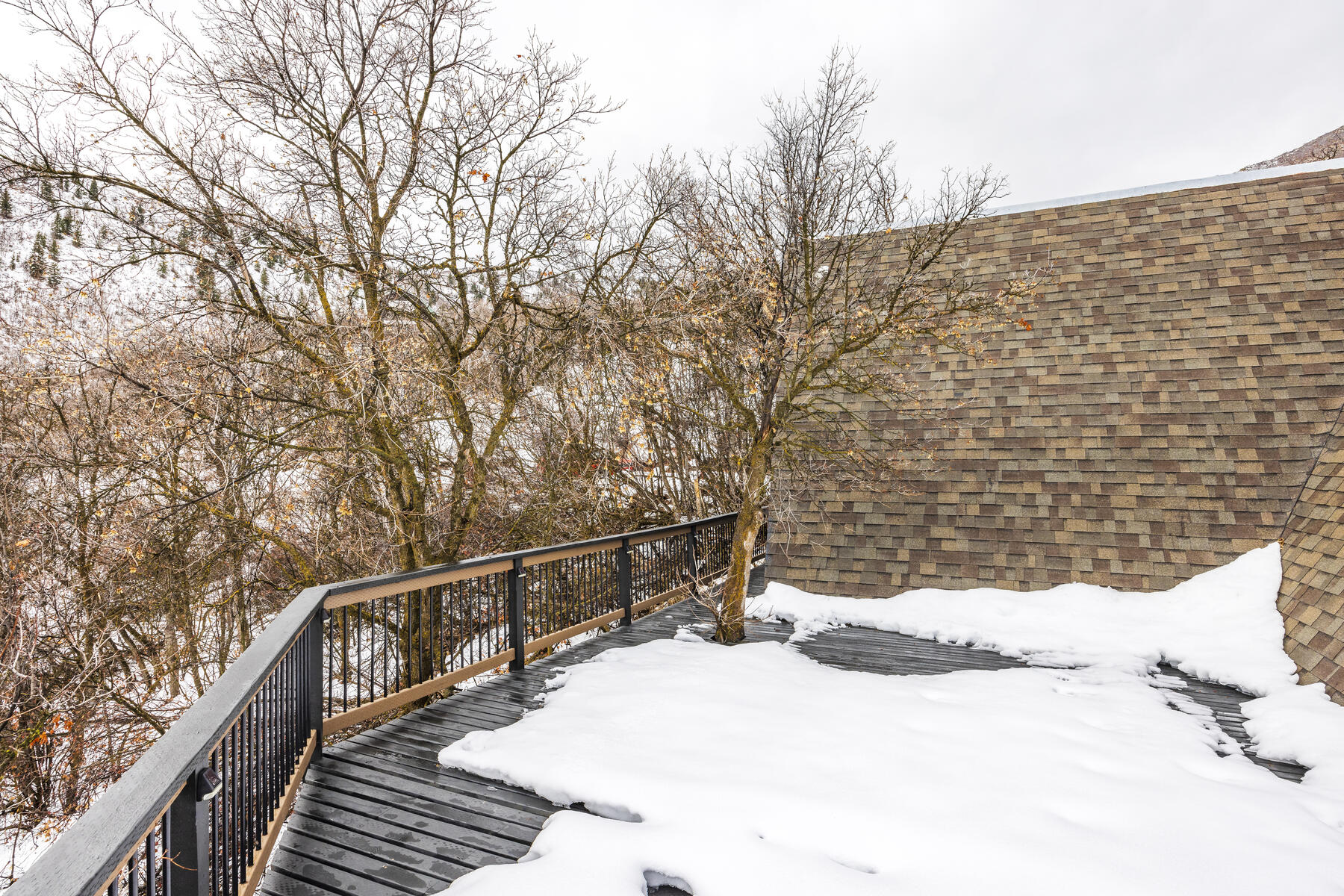 1734 W Upper Canyon Dr 