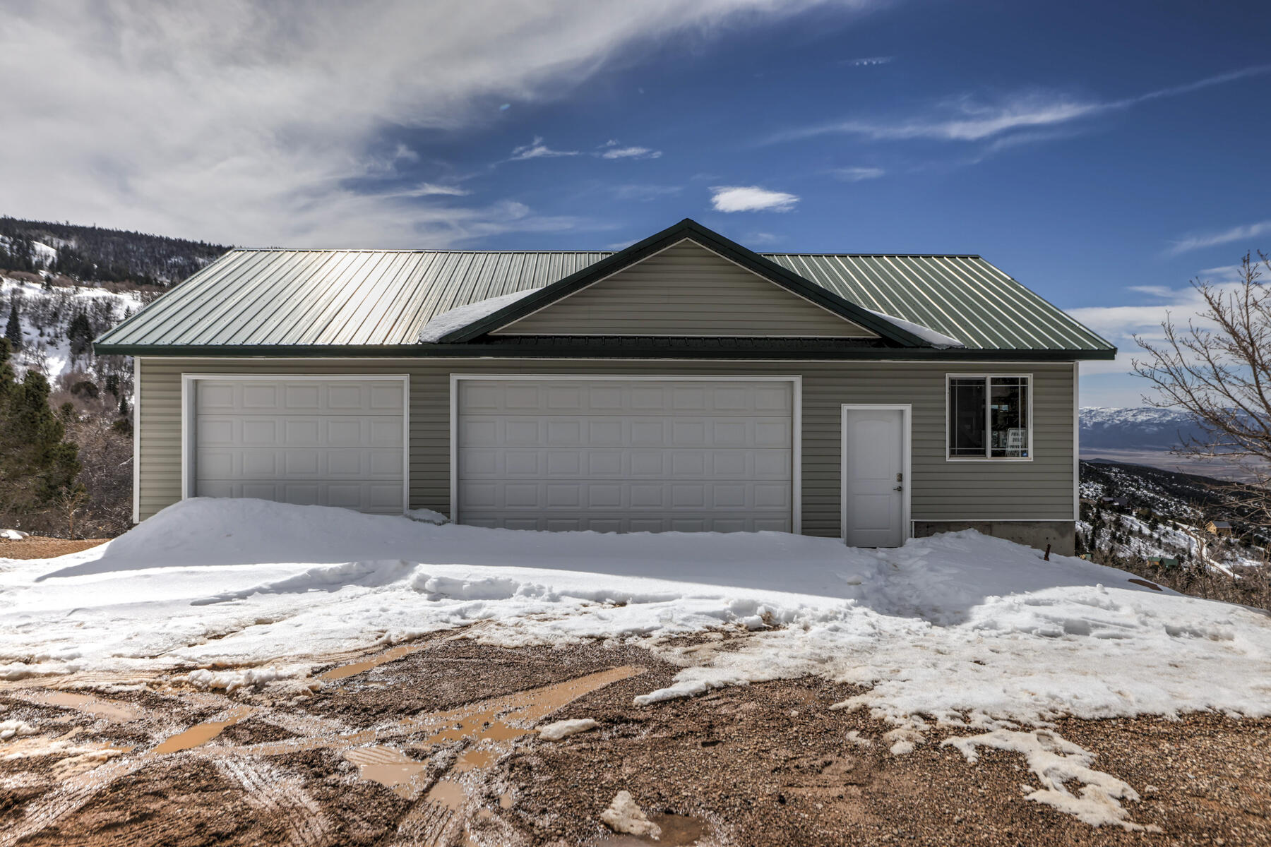 1115 E Cedar Highlands Dr 