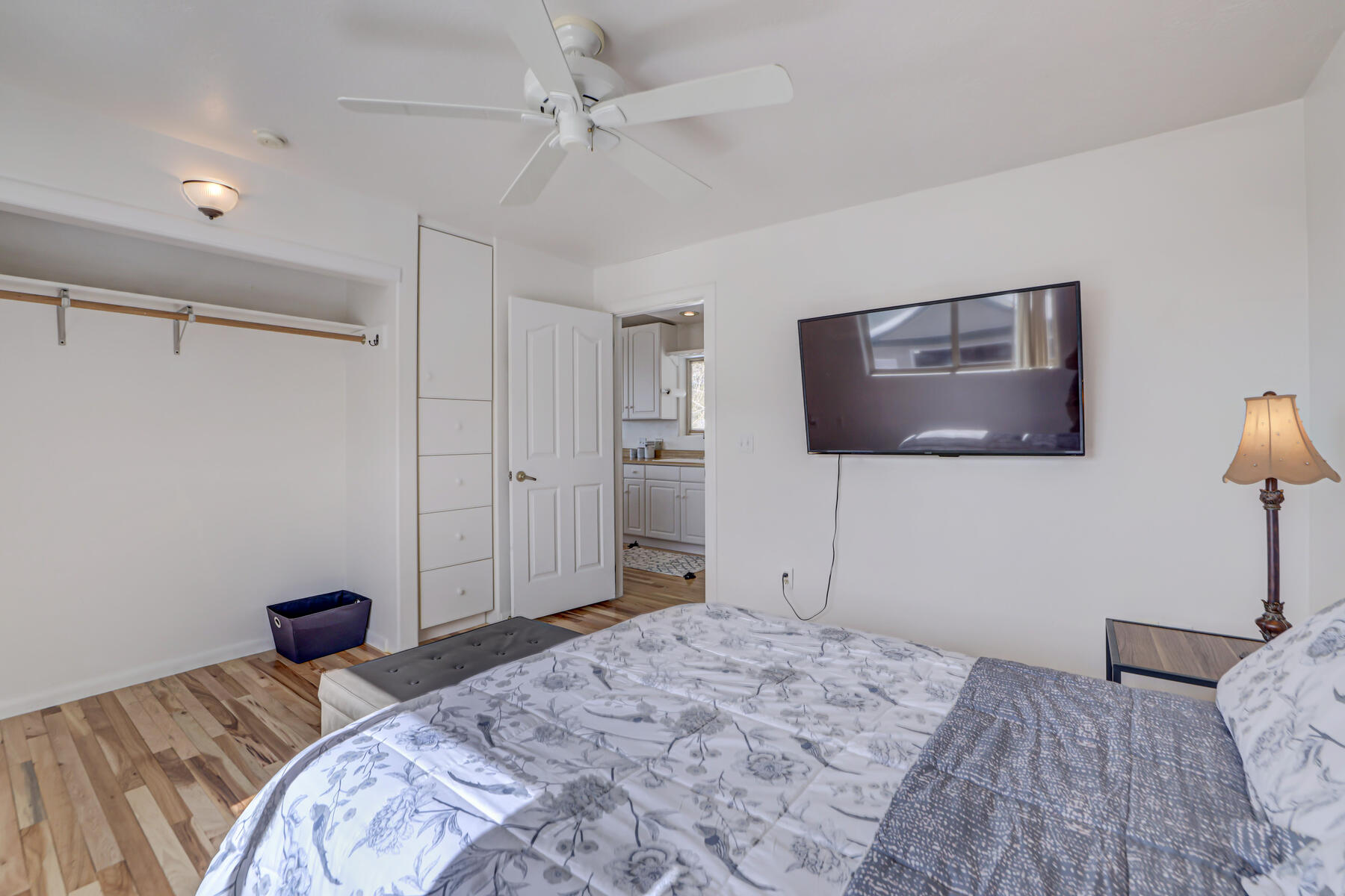 1115 E Cedar Highlands Dr 