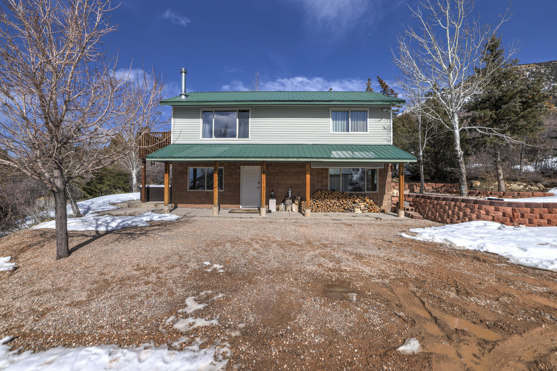 1115 E Cedar Highlands Dr 