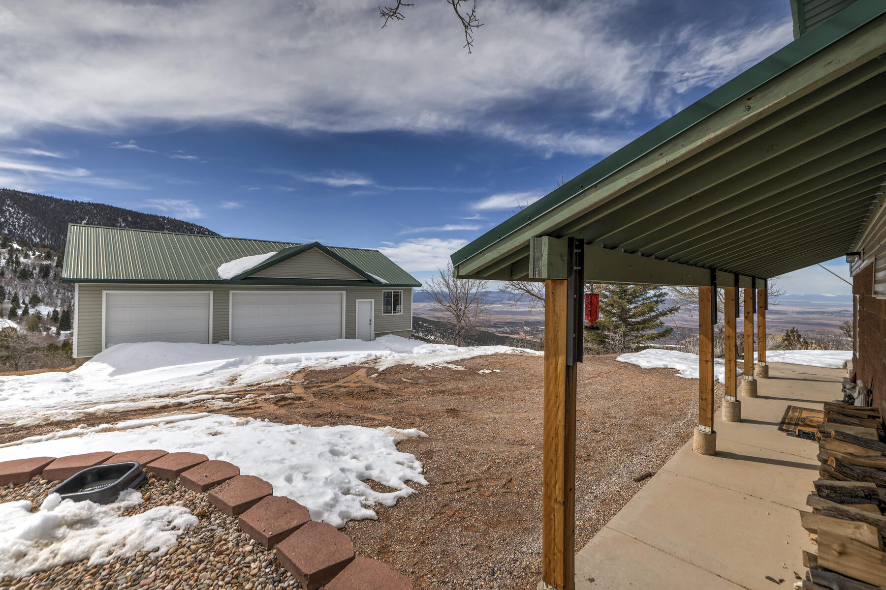 1115 E Cedar Highlands Dr 
