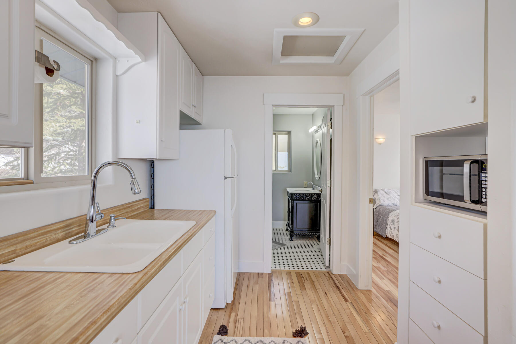1115 E Cedar Highlands Dr 