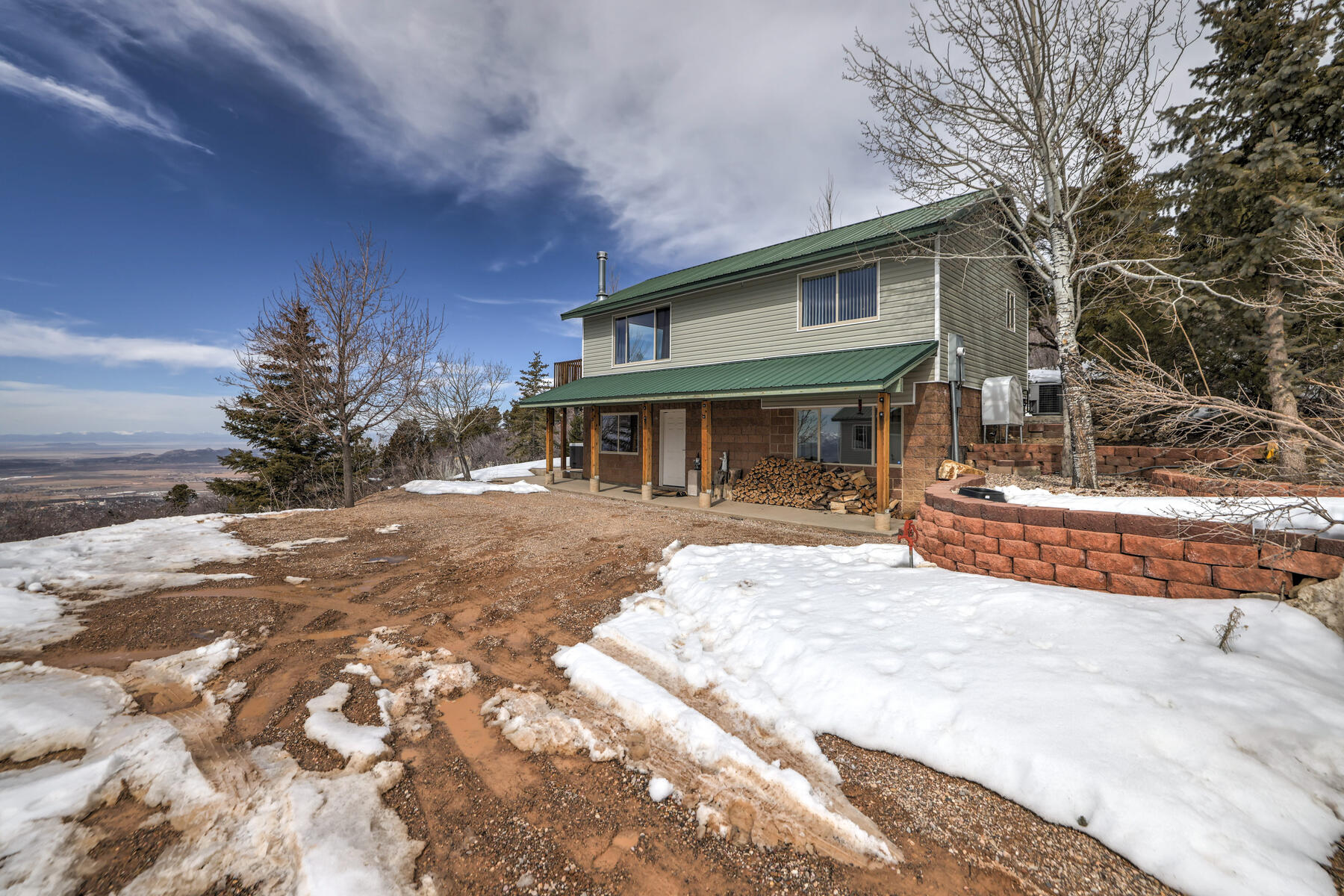 1115 E Cedar Highlands Dr 