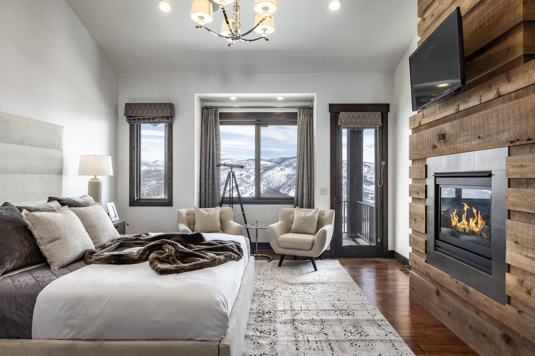 4213 W Moose Hollow Rd