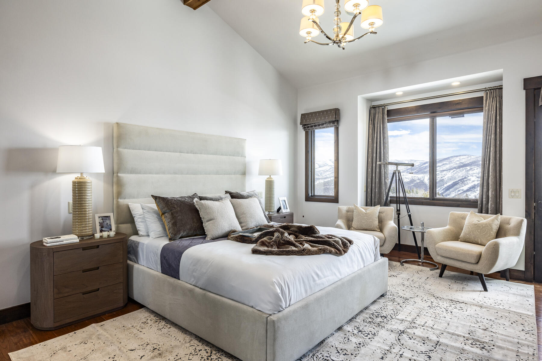 4213 W Moose Hollow Rd