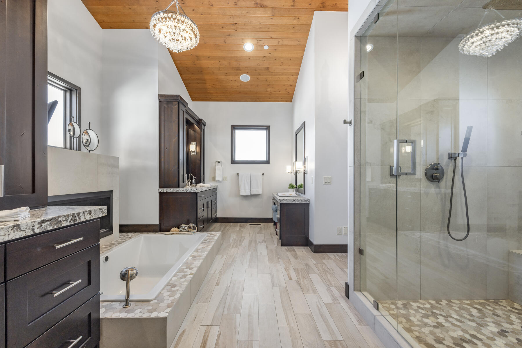 4213 W Moose Hollow Rd