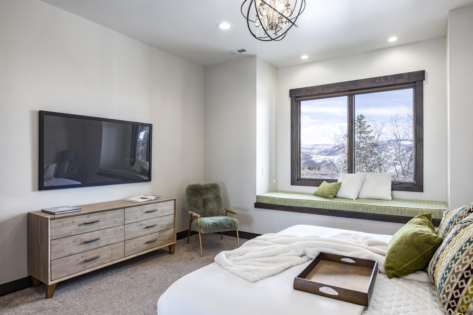 4213 W Moose Hollow Rd