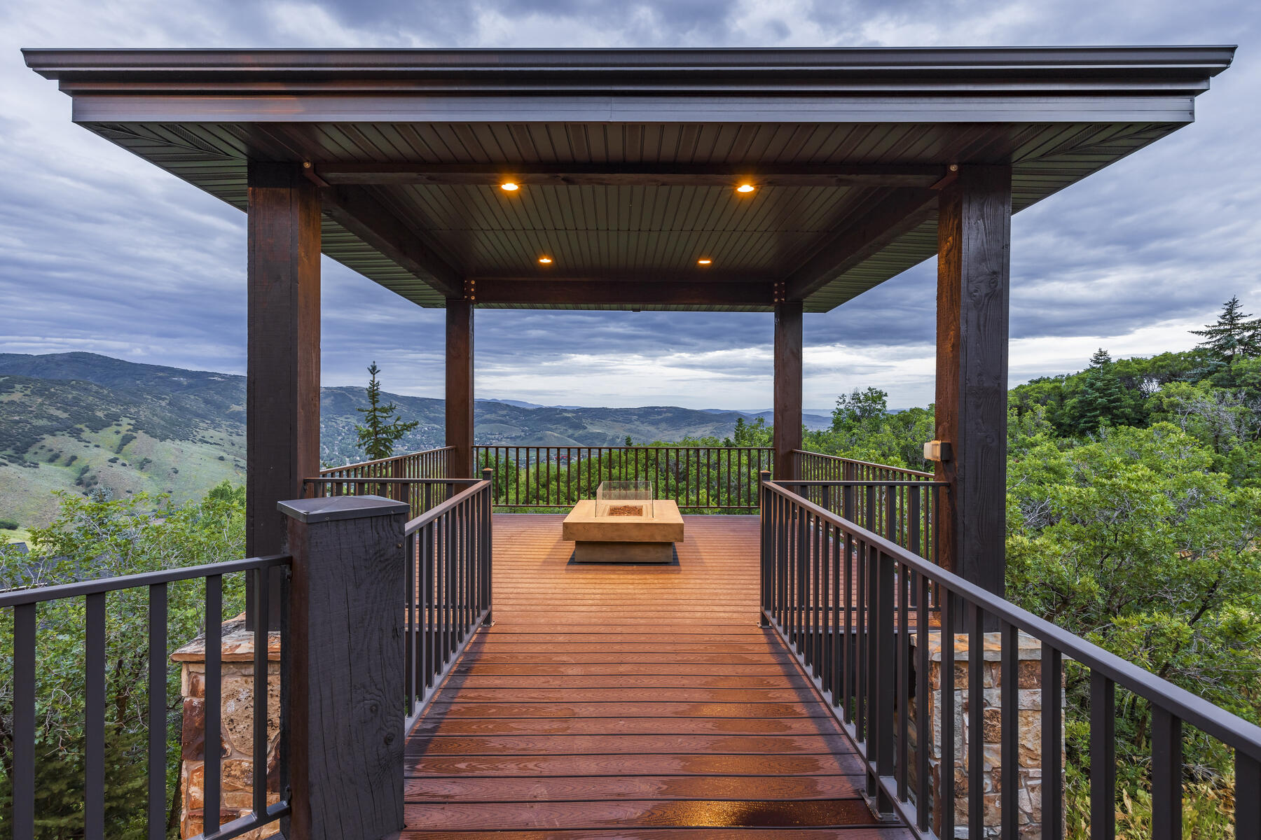 4213 W Moose Hollow Rd