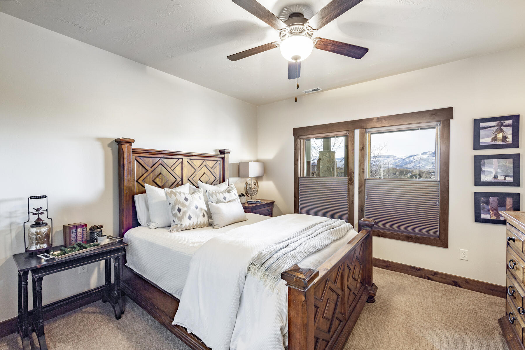 1850 E Kings Peak Cir 