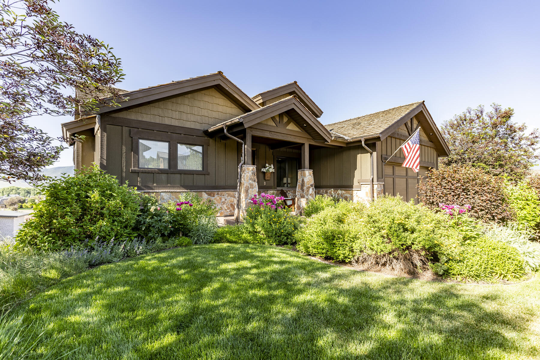 1850 E Kings Peak Cir 