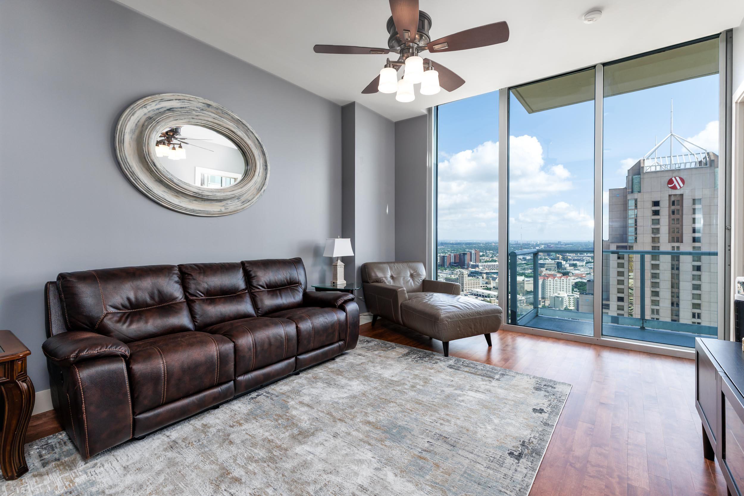 610 East Market Street # 2904