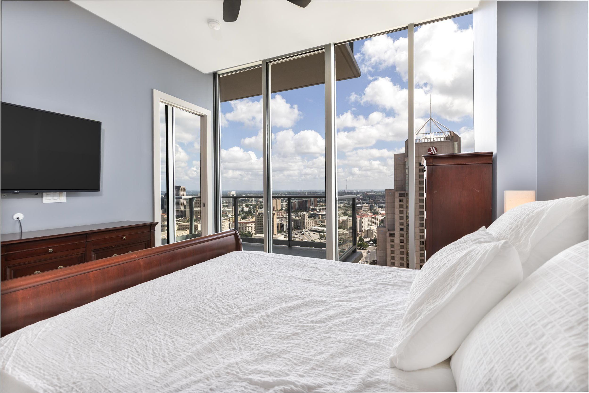 610 East Market Street # 2904