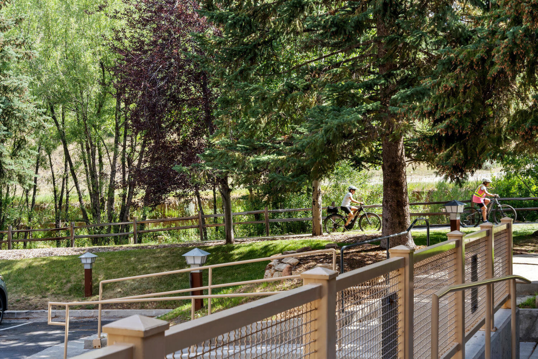 950 Park Ave Unit 136