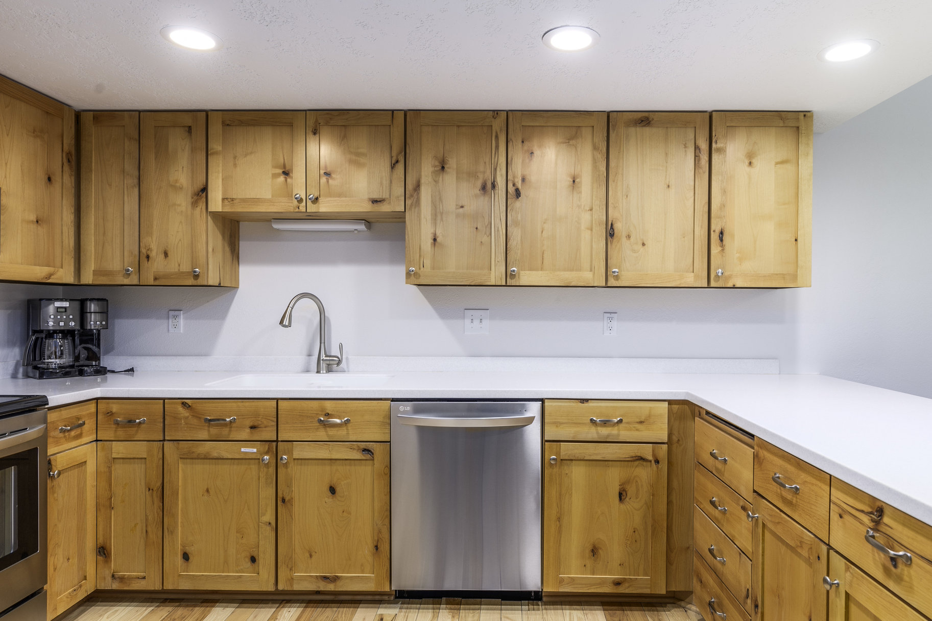 950 Park Ave Unit 136