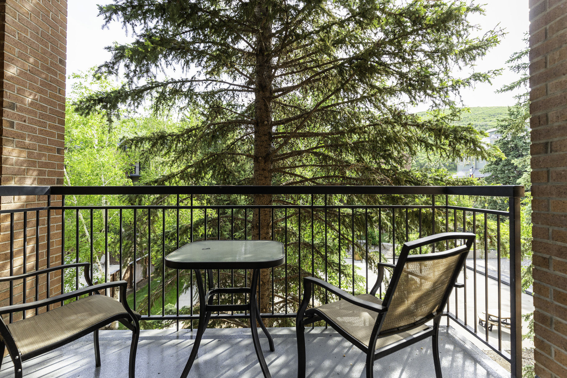 950 Park Ave Unit 136