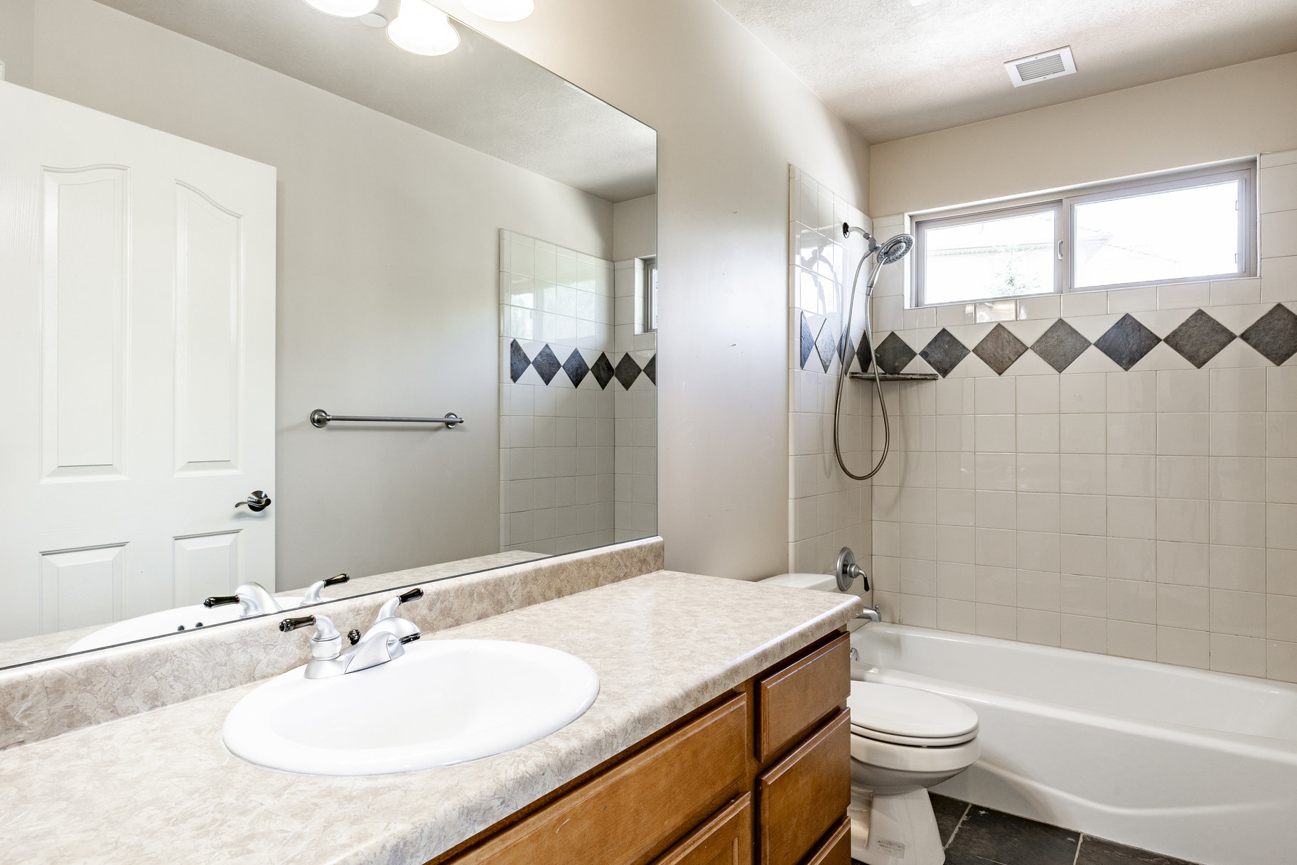 1791 E Longbranch Ct