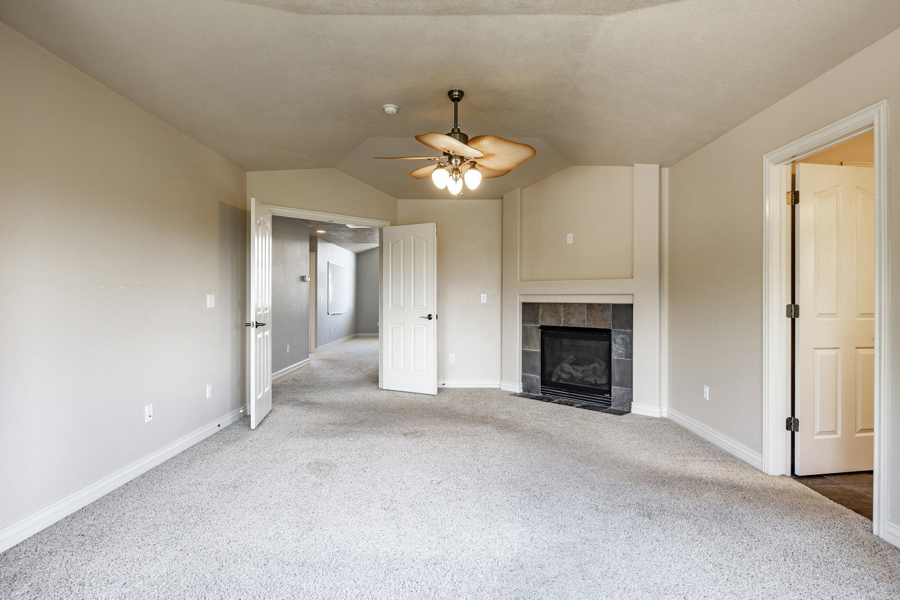 1791 E Longbranch Ct