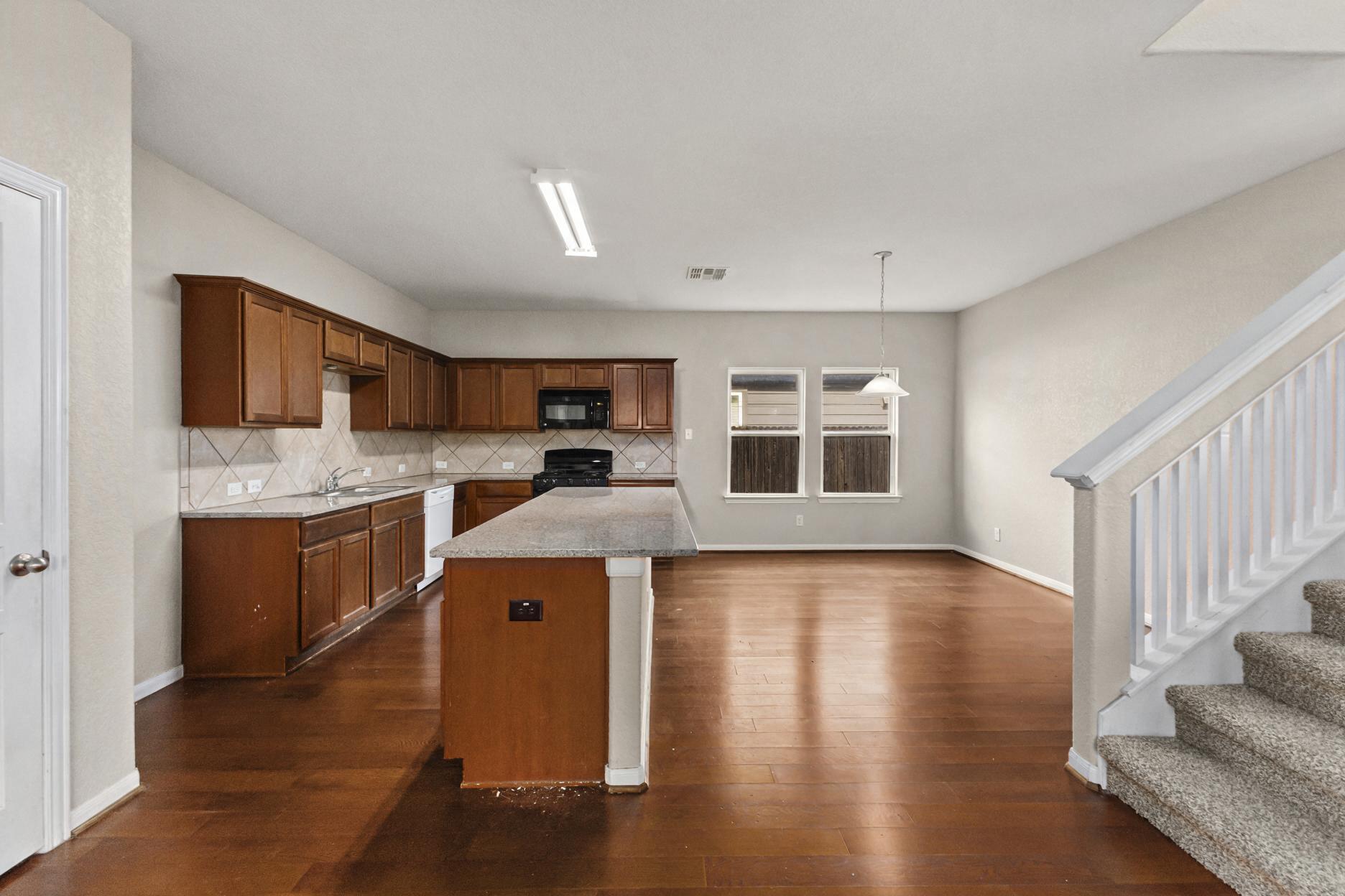 9907 Belmore Cove 