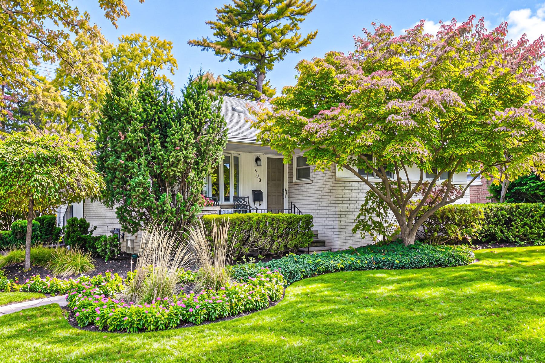 590 Merritt Lane