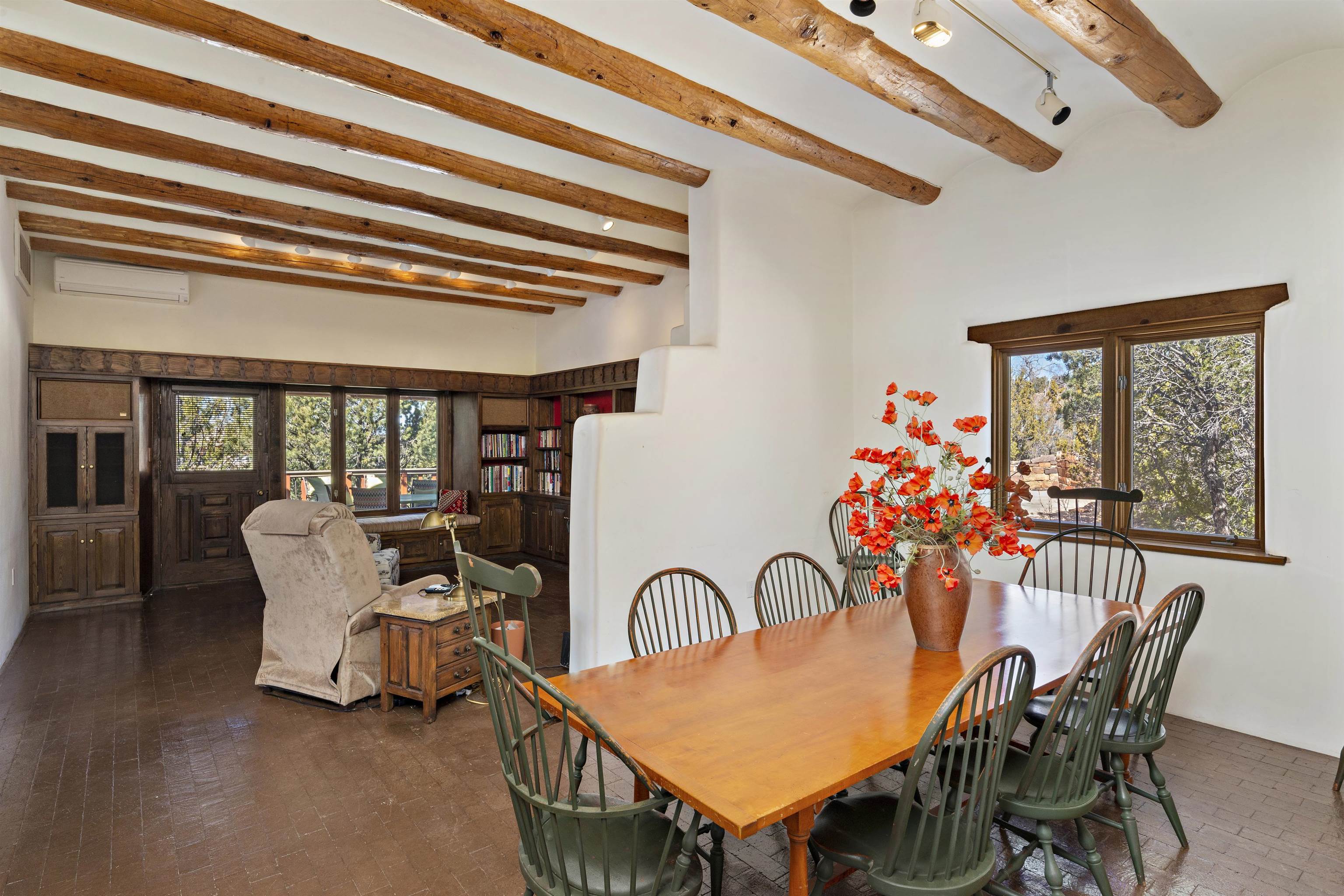 1043 Encantado Drive