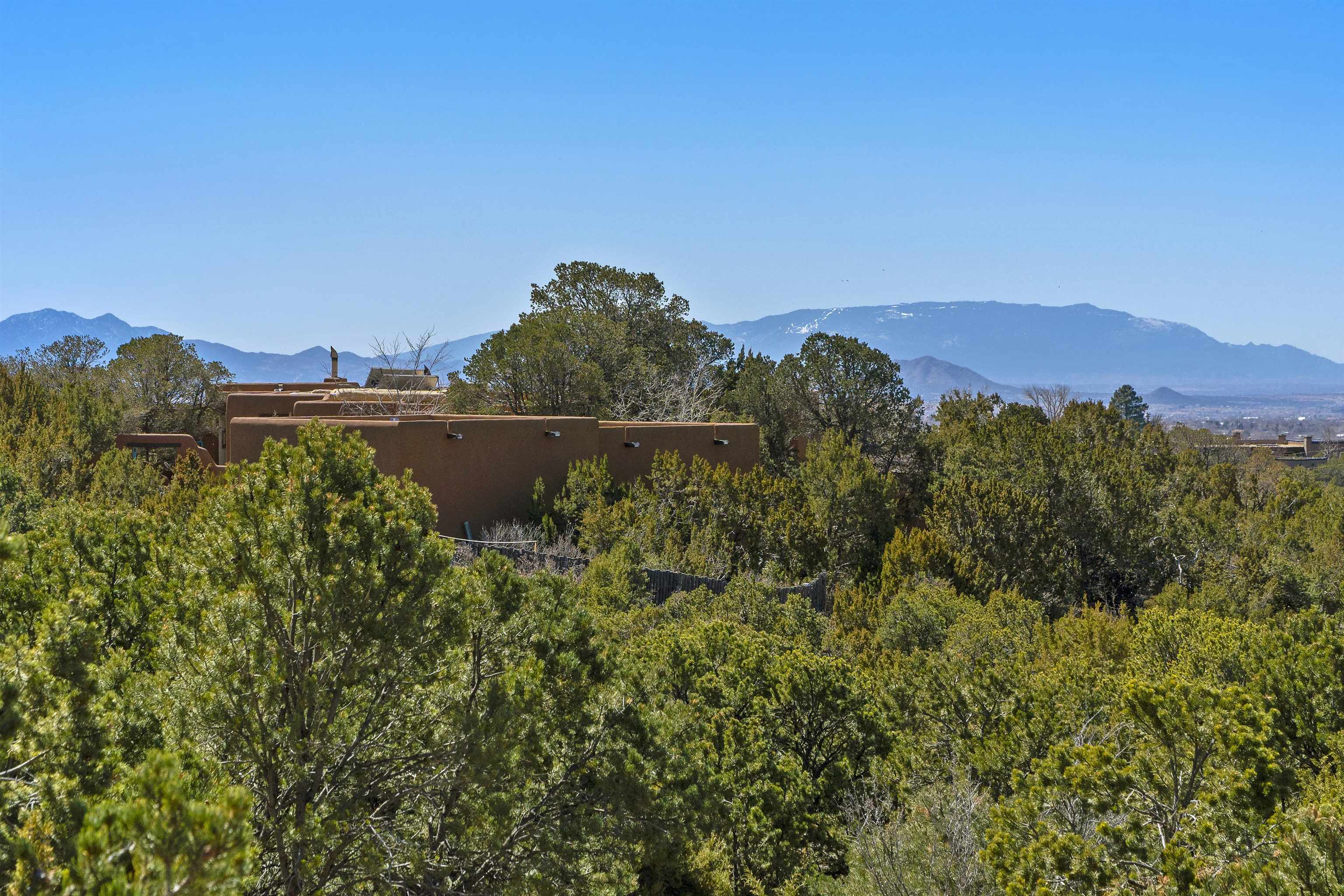 1043 Encantado Drive