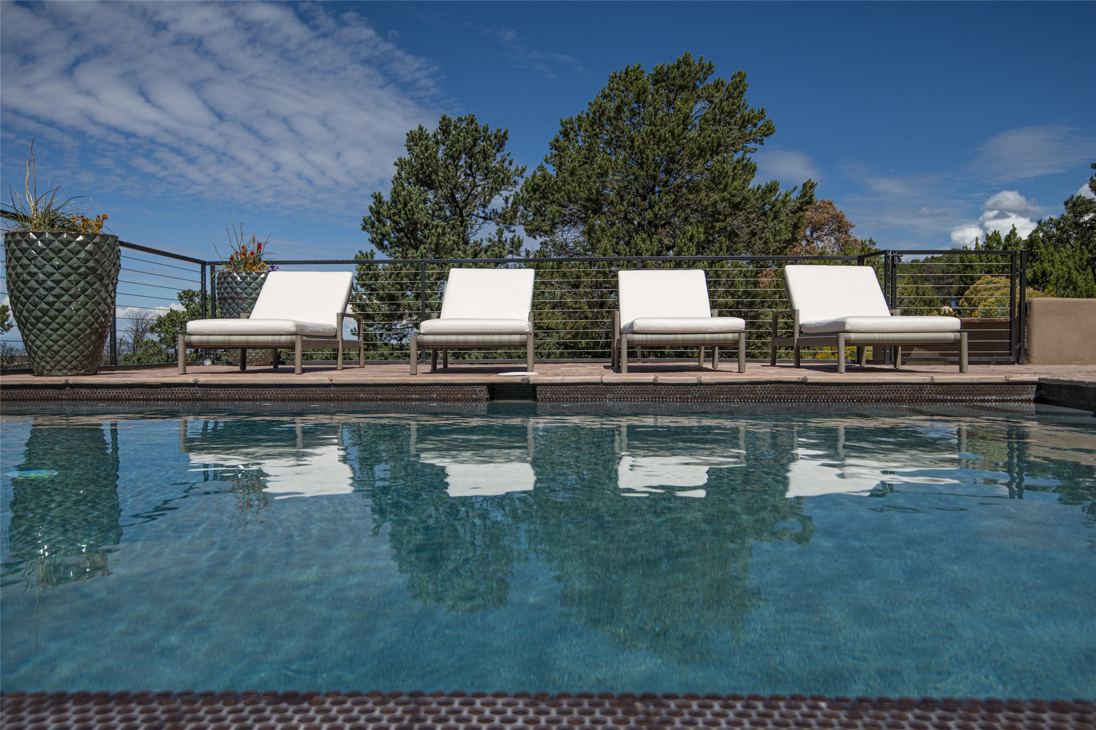 1062 Sierra Del Norte