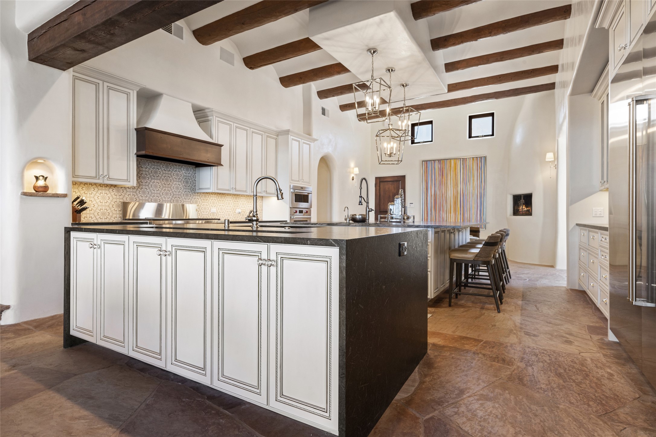 1062 Sierra Del Norte