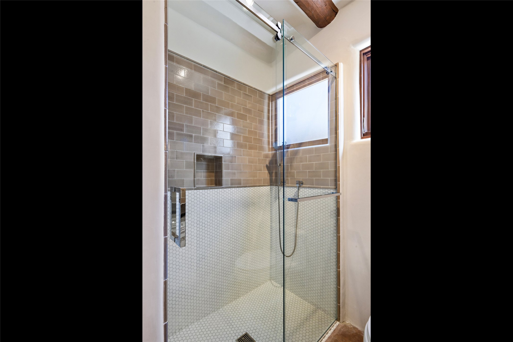 1062 Sierra Del Norte