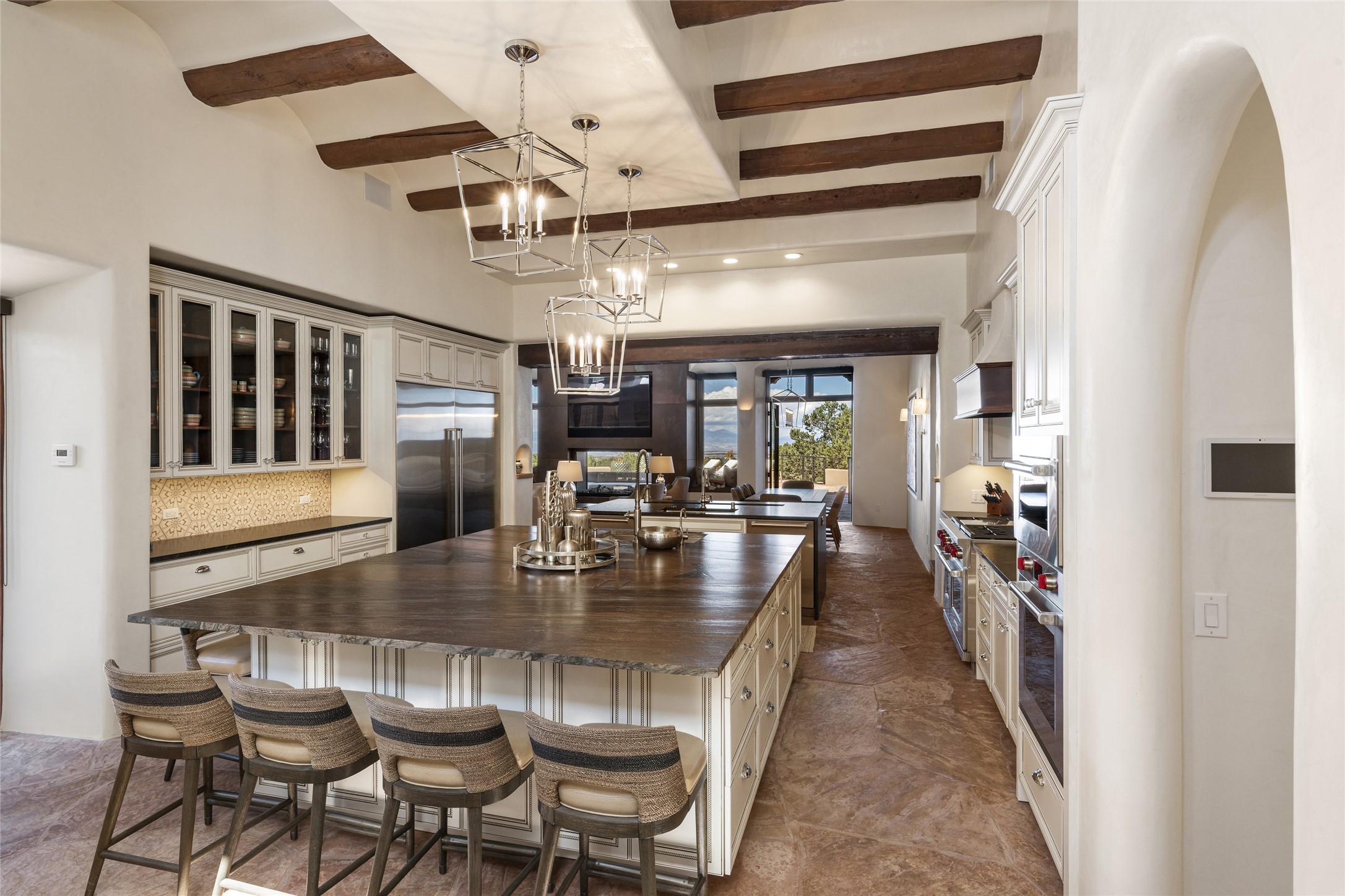 1062 Sierra Del Norte