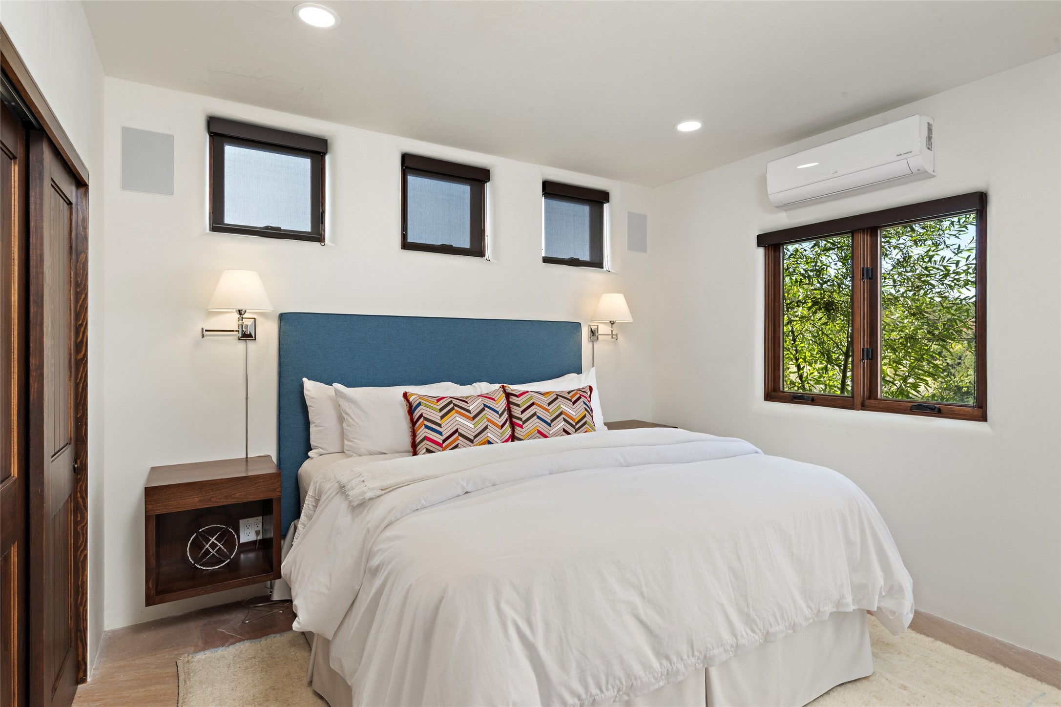 1062 Sierra Del Norte