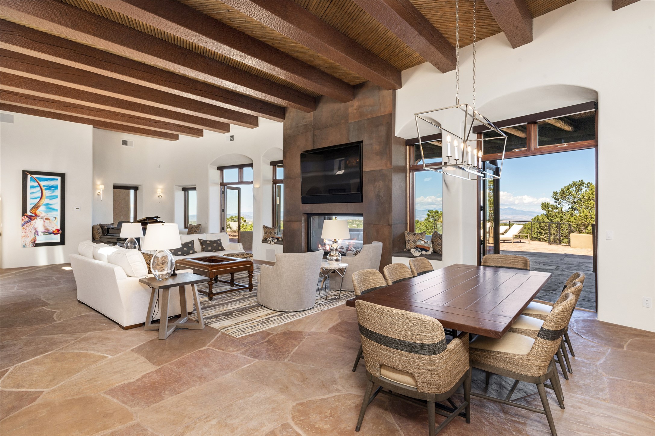 1062 Sierra Del Norte