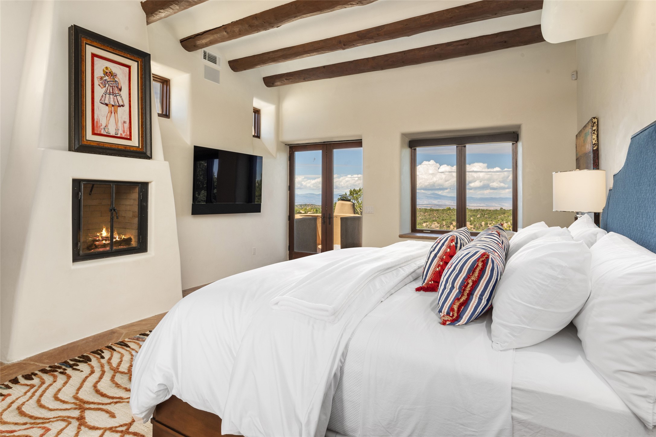 1062 Sierra Del Norte