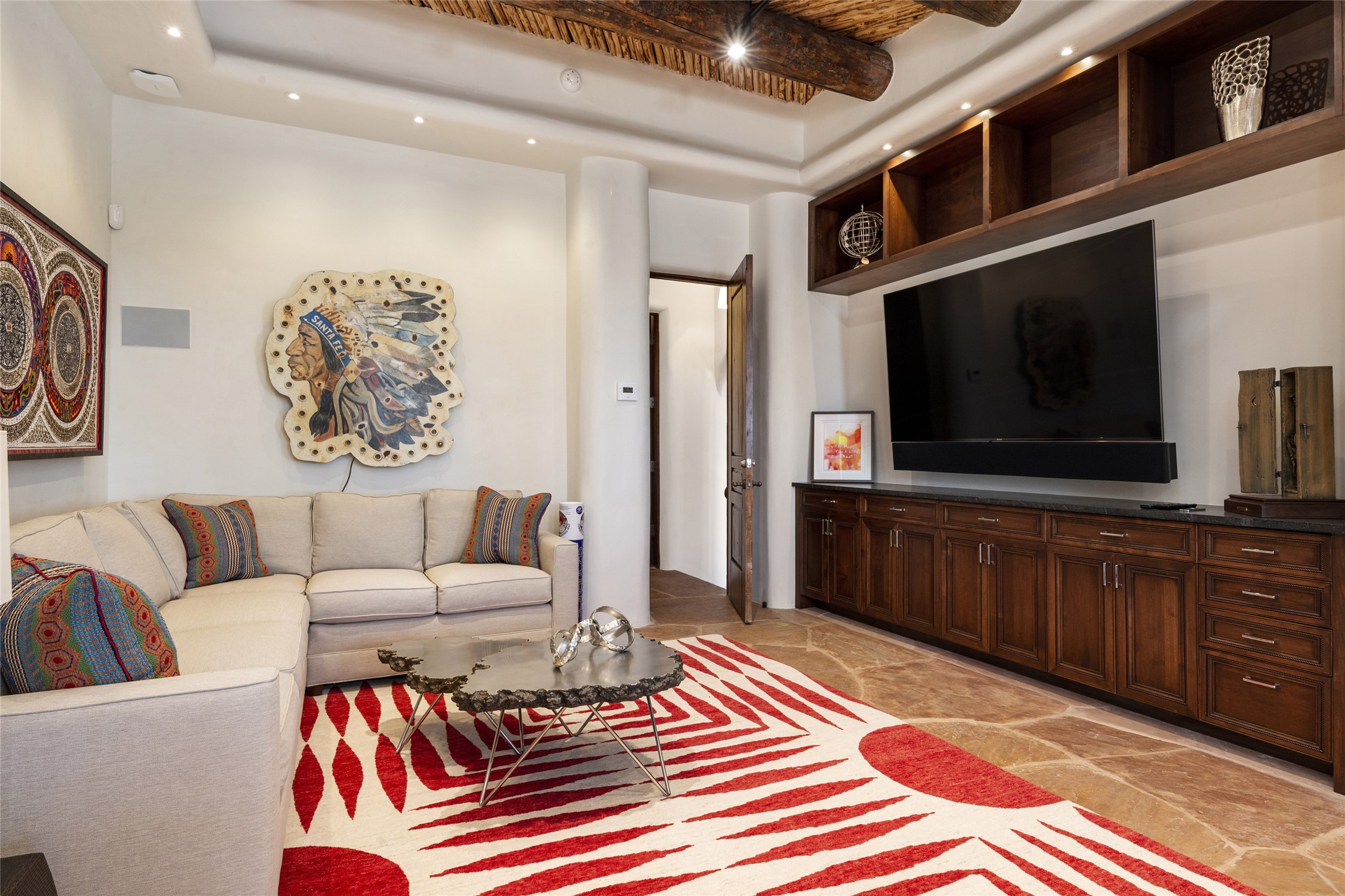 1062 Sierra Del Norte