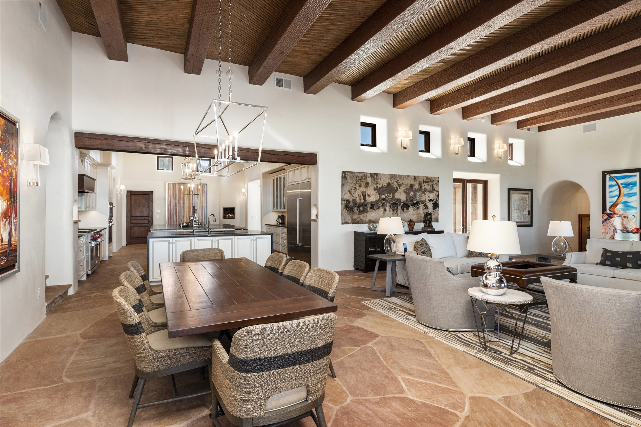 1062 Sierra Del Norte