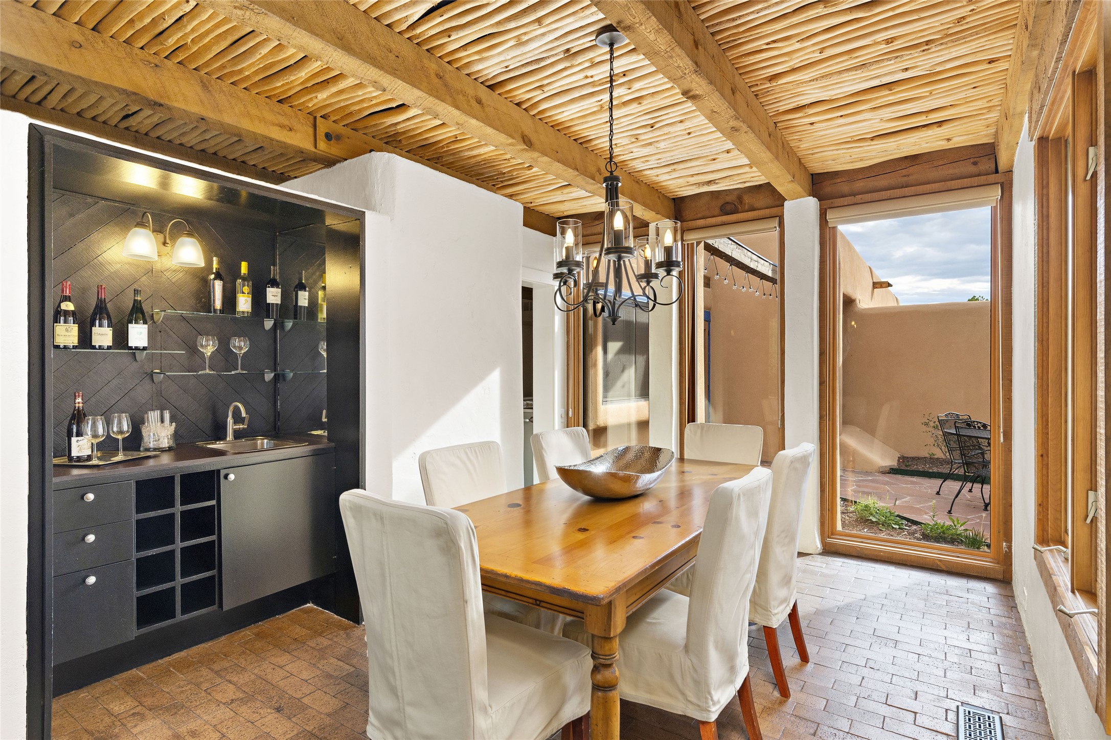 368 Calle Loma Norte